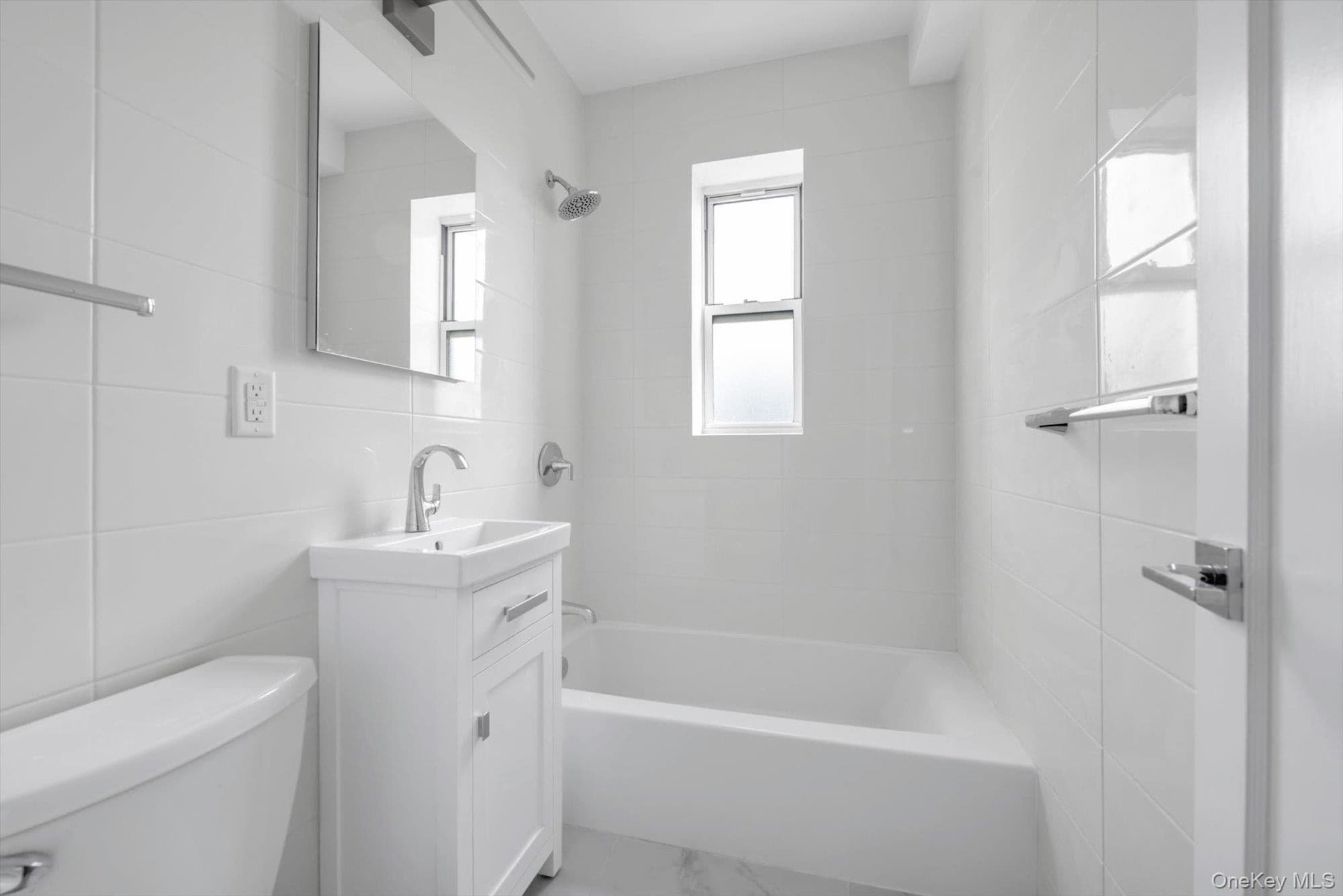 1367 Broadway Unit: B17 thumbnail 9