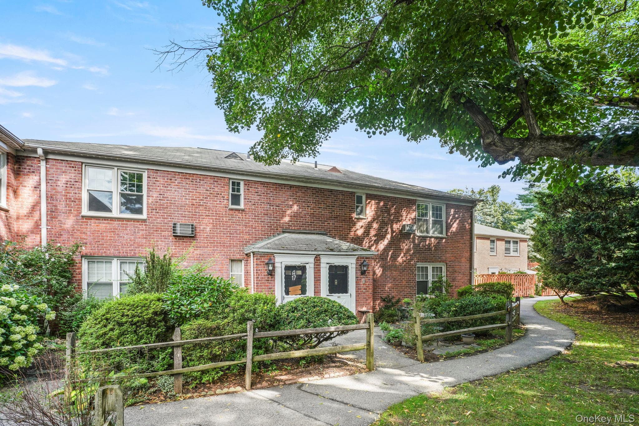 100 Cedar Street Unit: A17 thumbnail 2