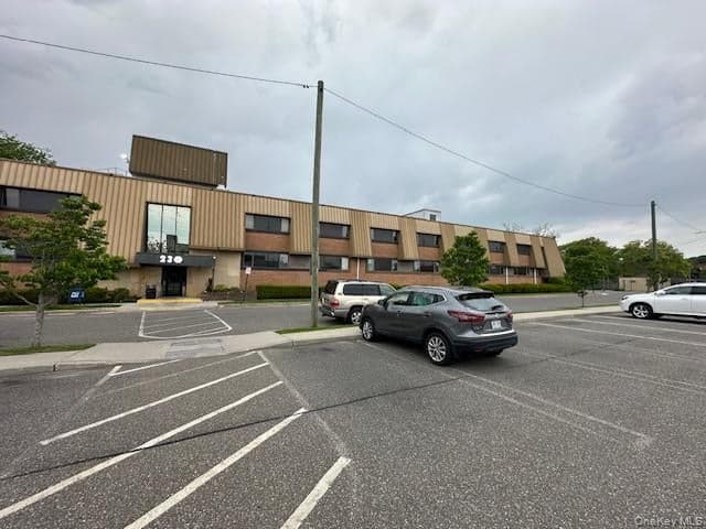 230 Hilton Avenue Unit: 9 thumbnail 11