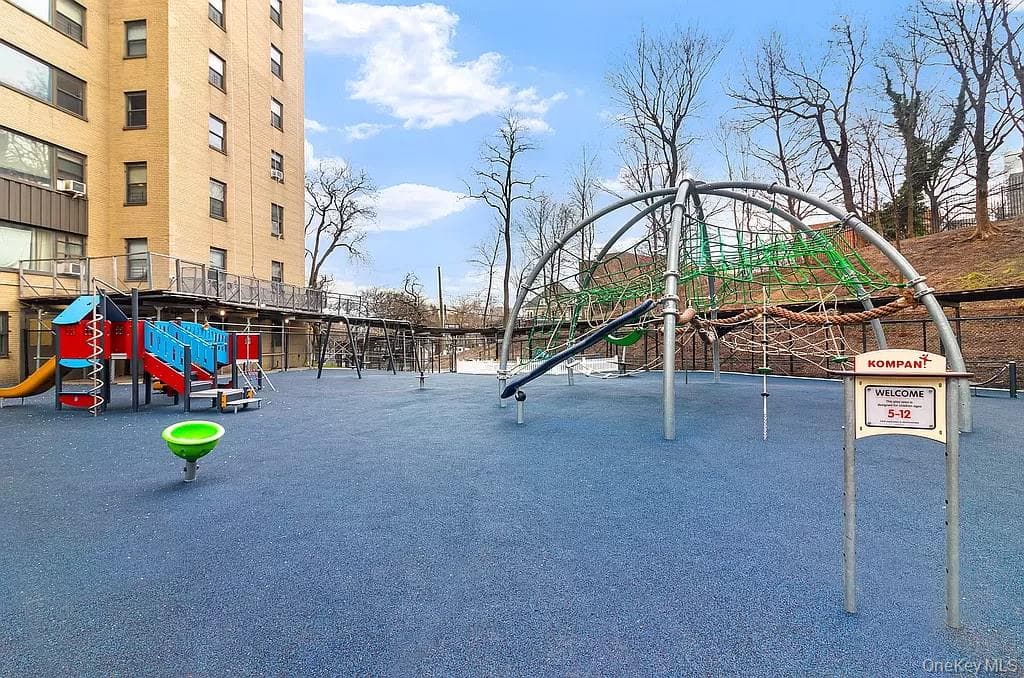 8 Fordham Hill Oval Unit: 10B thumbnail 15