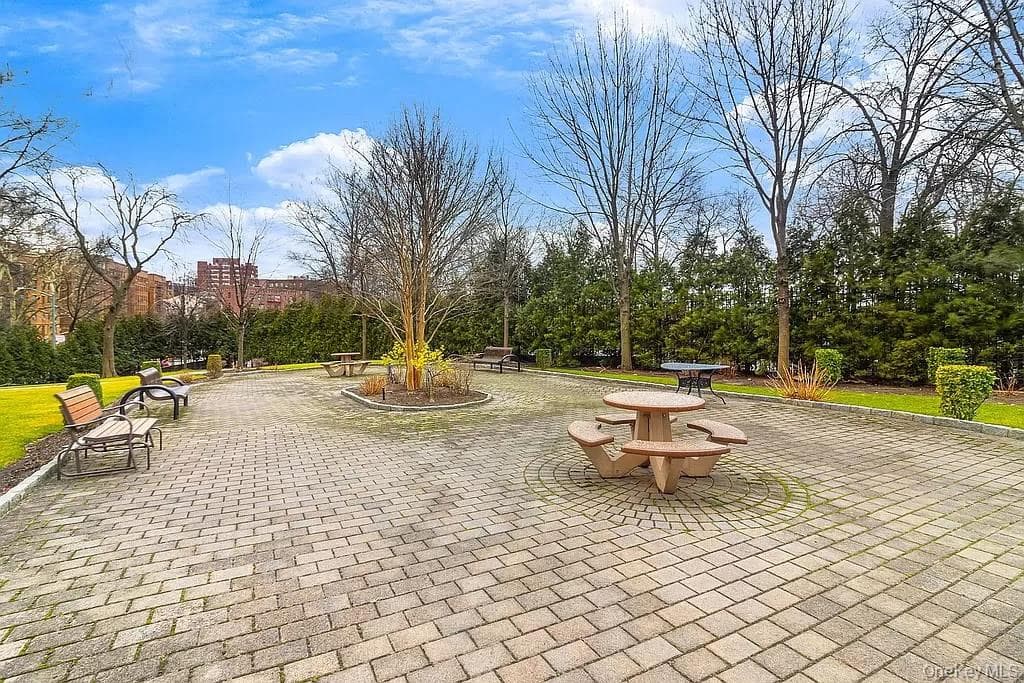 8 Fordham Hill Oval Unit: 10B thumbnail 14