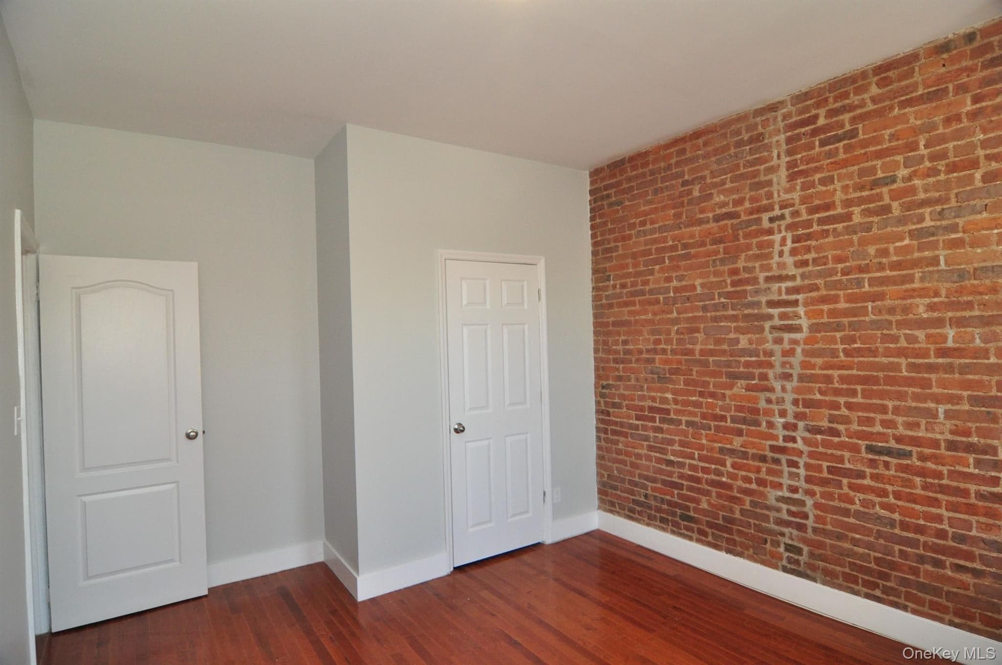506 E 188th Street thumbnail 5