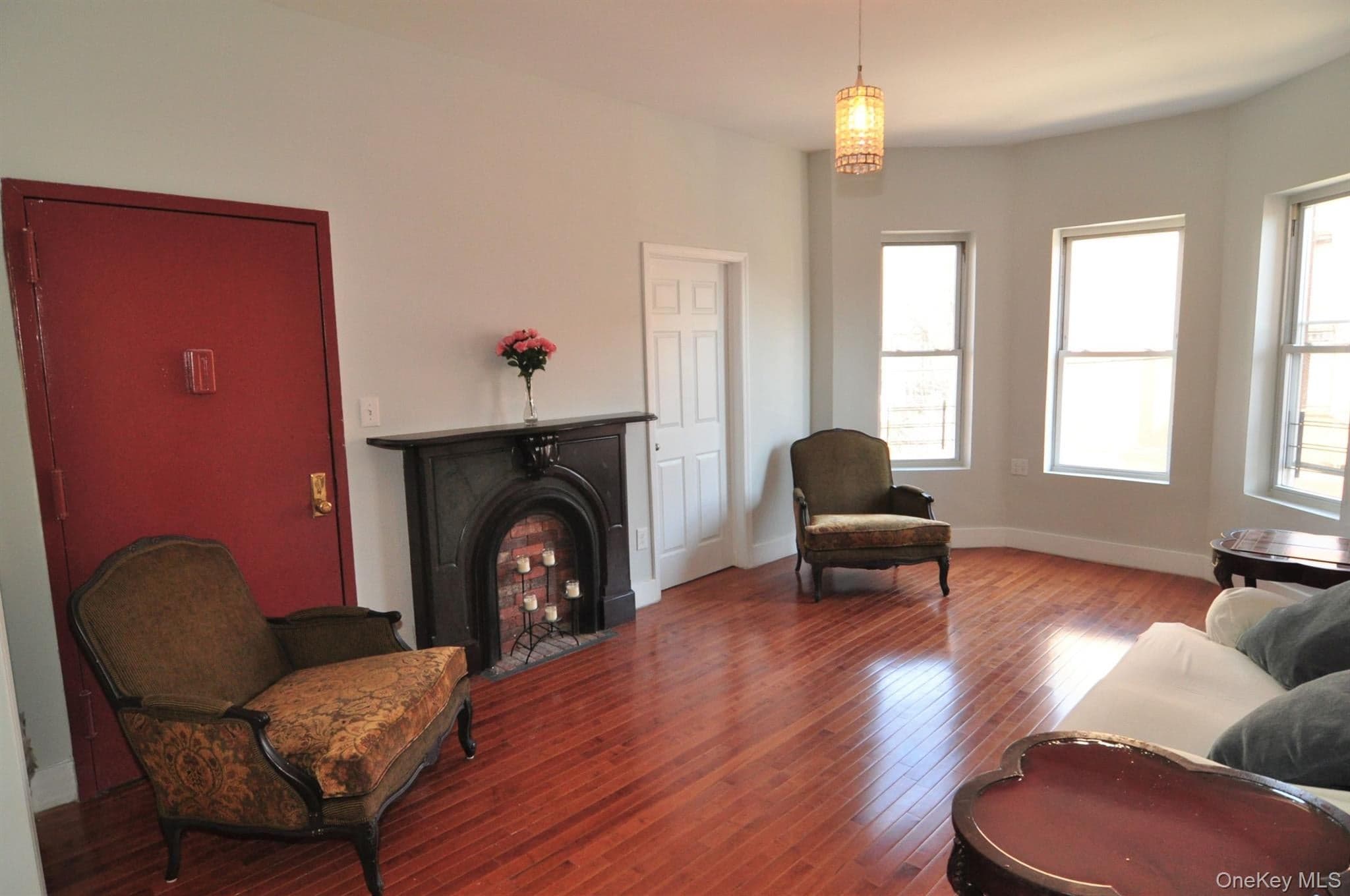 506 E 188th Street thumbnail 15