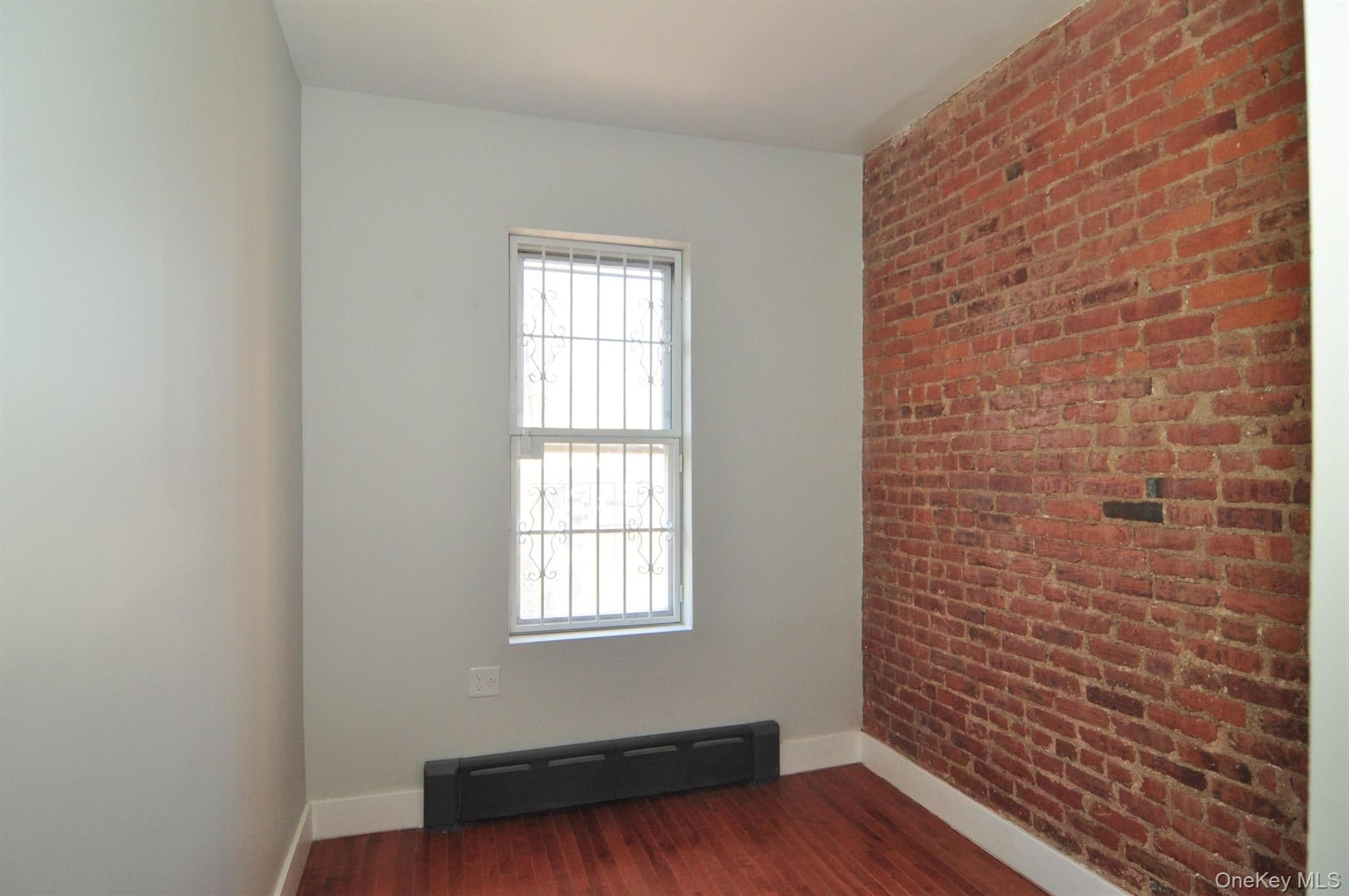 506 E 188th Street thumbnail 8