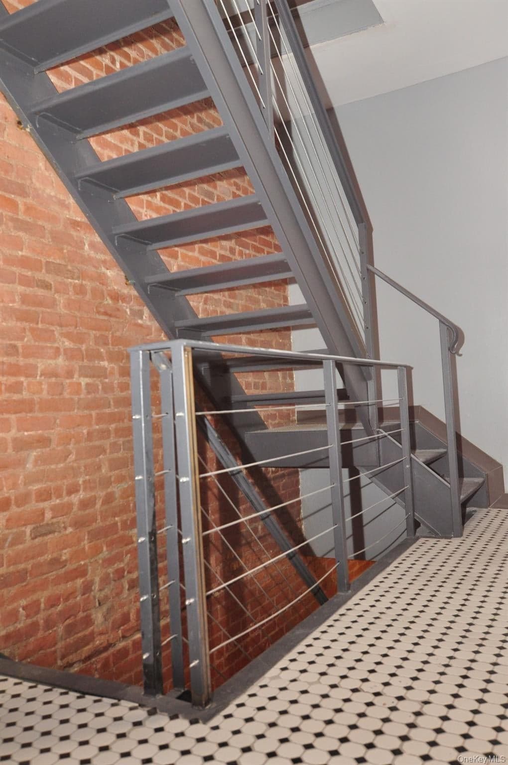506 E 188th Street thumbnail 16