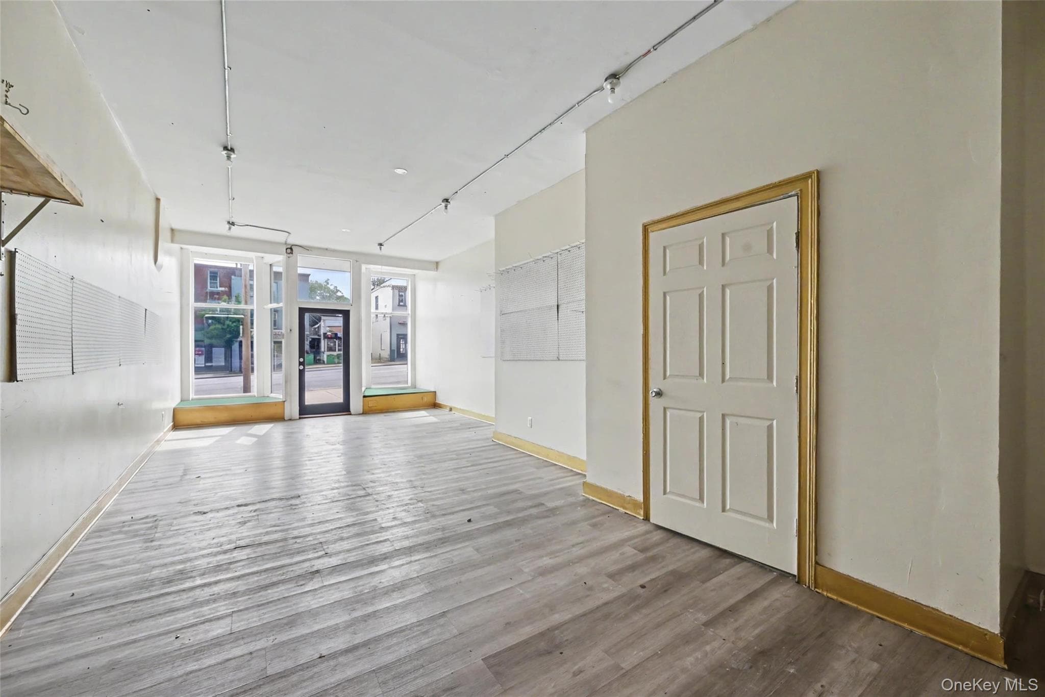 164 Broadway thumbnail 33