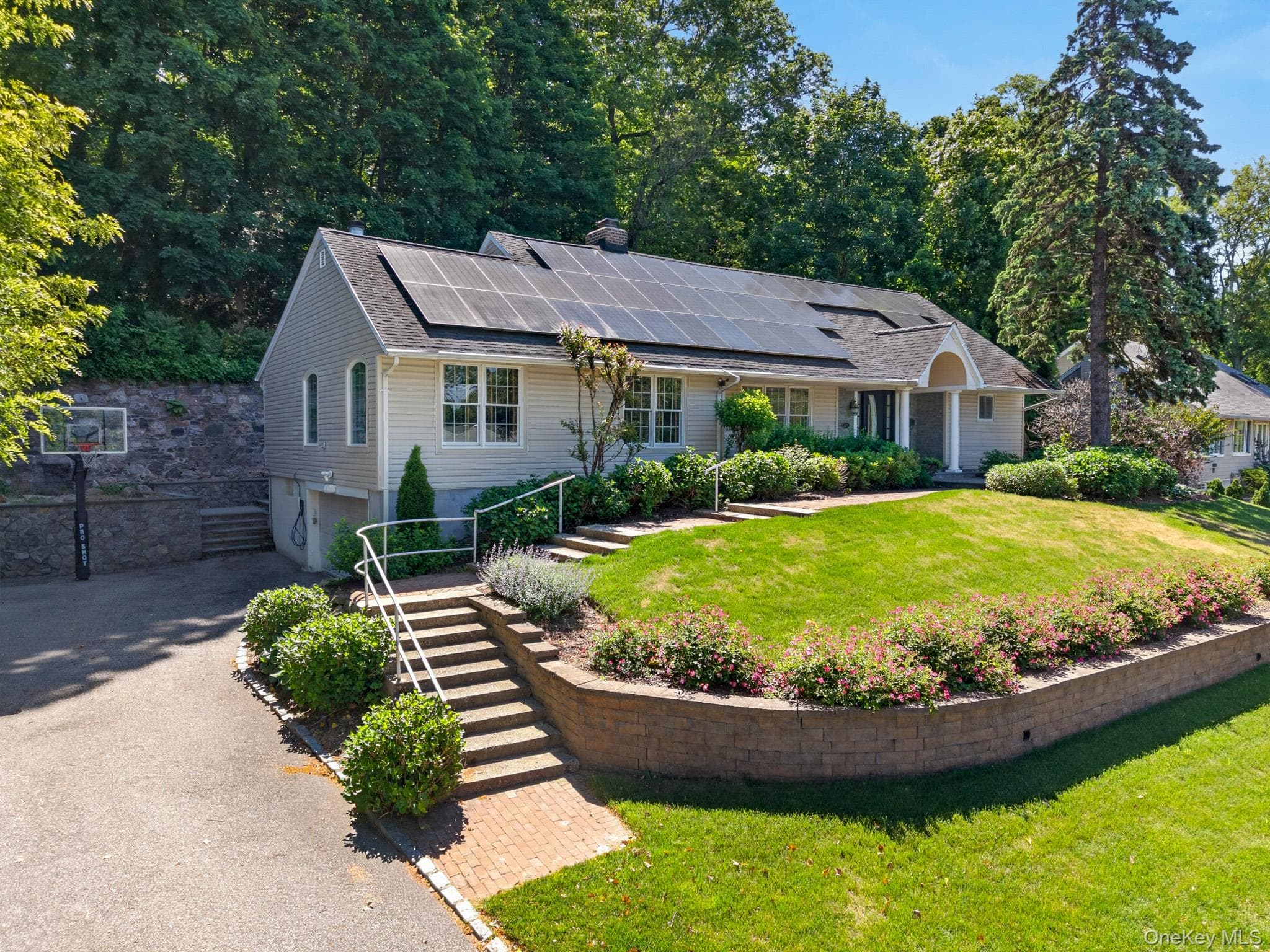 125 Mimosa Drive photo 1