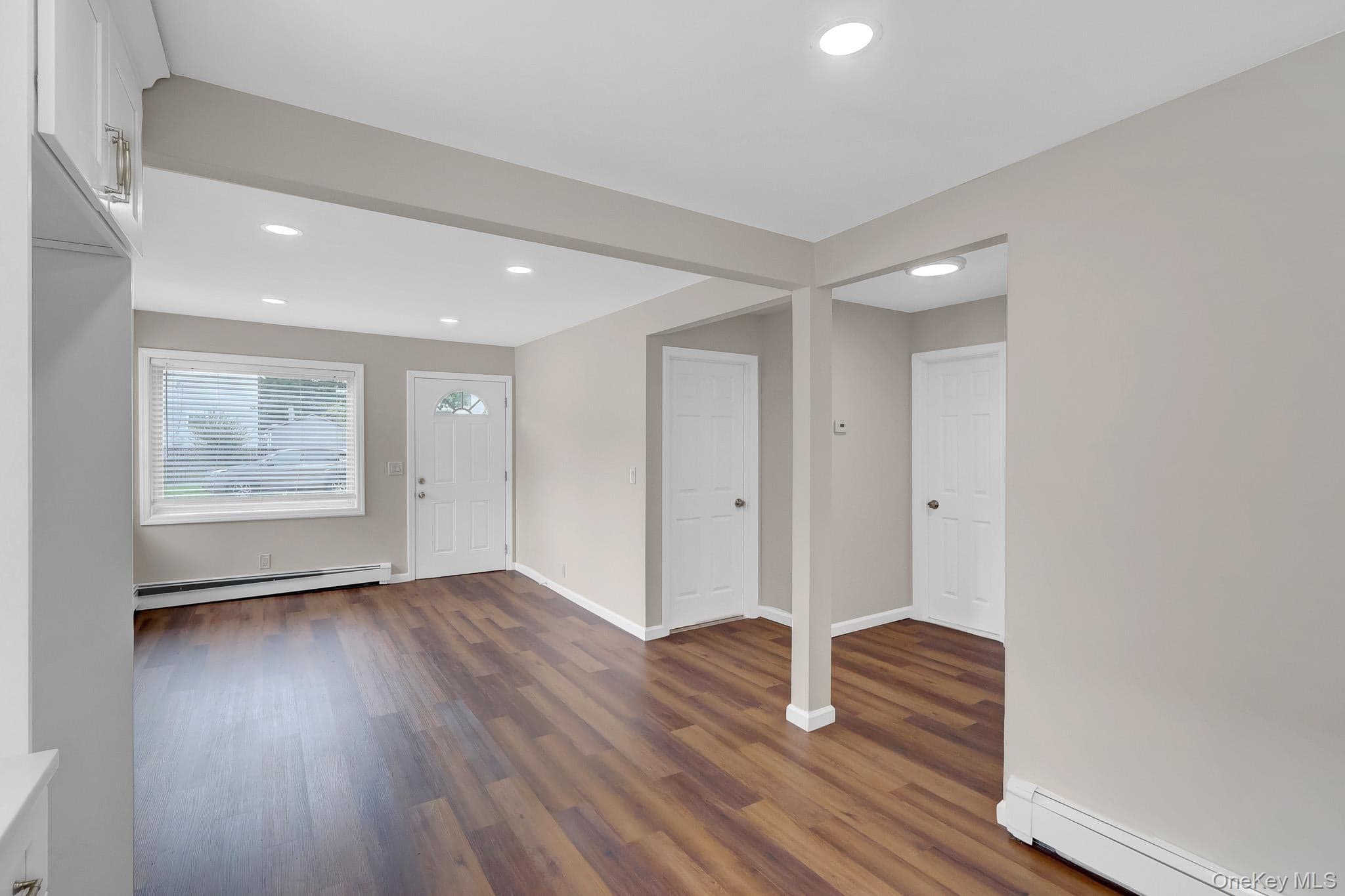 386 Tallwood Drive thumbnail 4