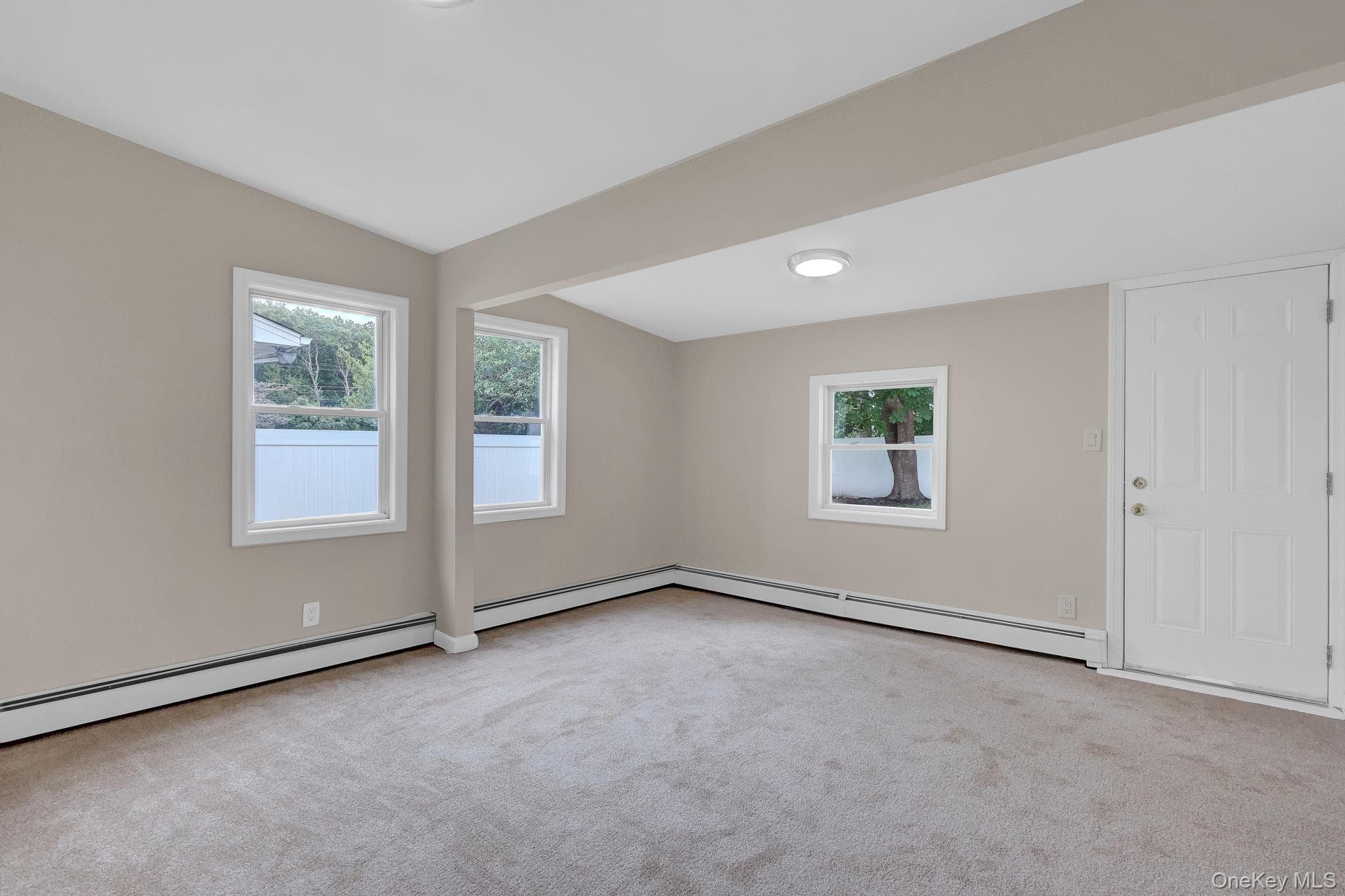 386 Tallwood Drive thumbnail 13