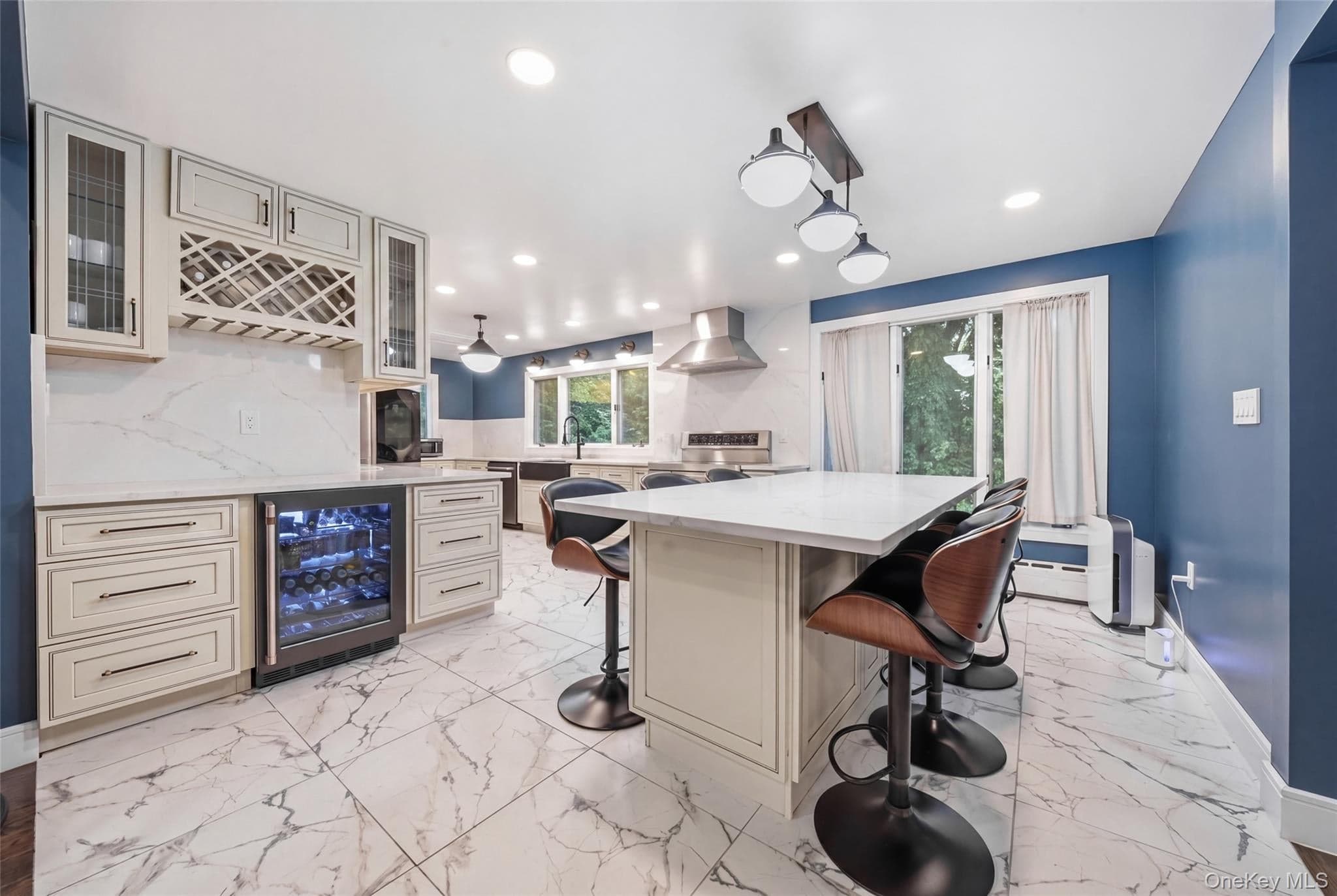 85 Nassau Drive thumbnail 8