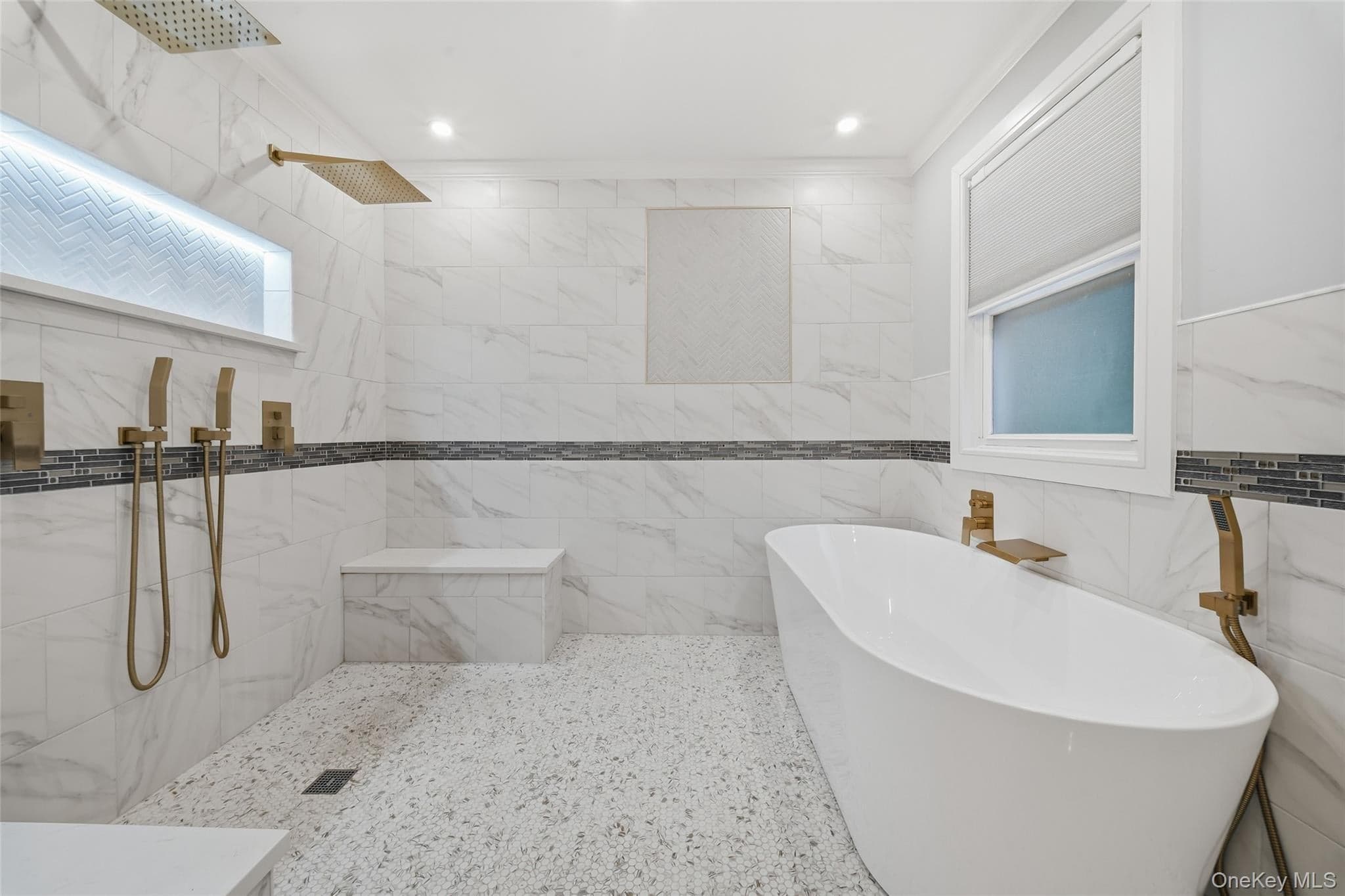 85 Nassau Drive thumbnail 7