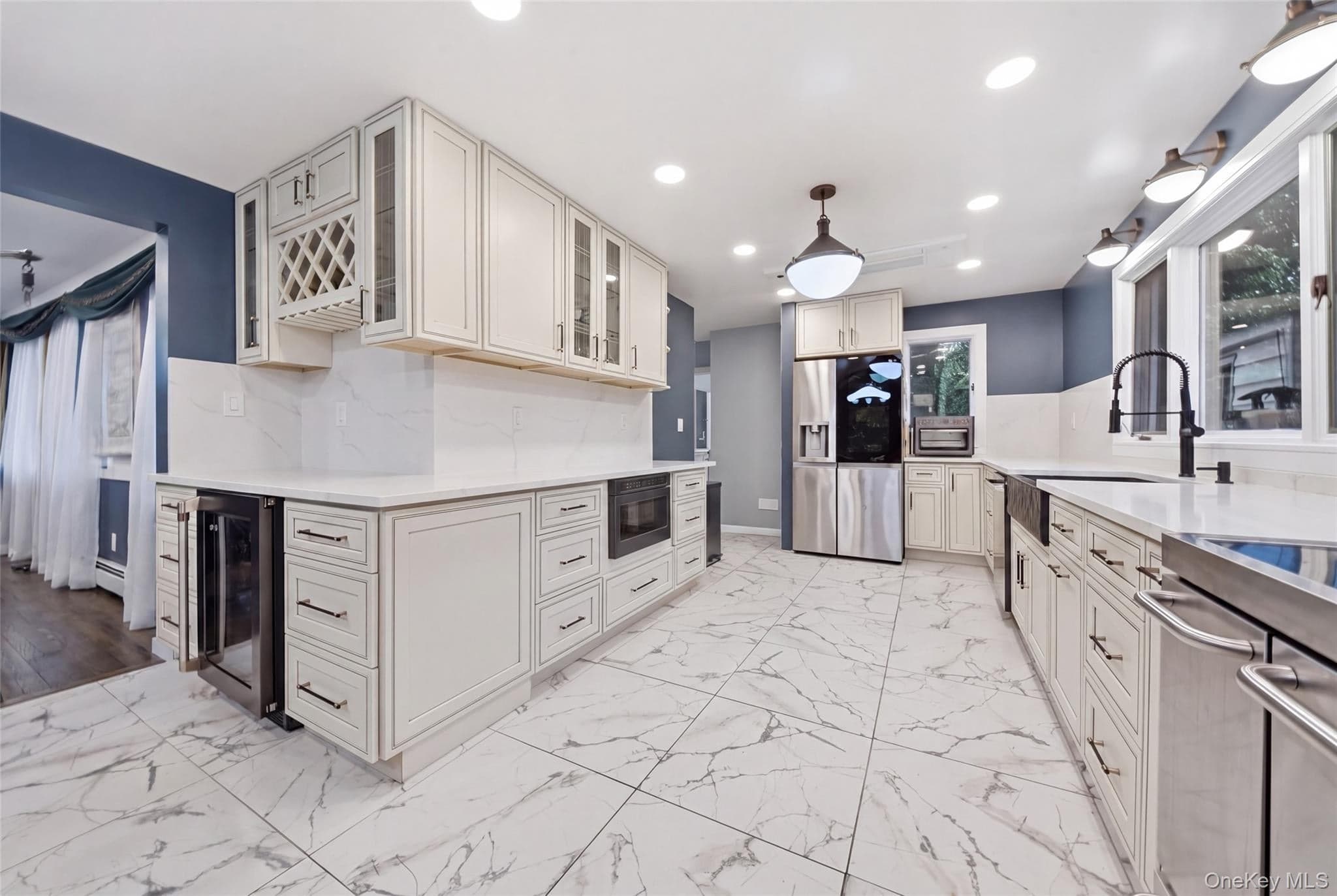 85 Nassau Drive thumbnail 9