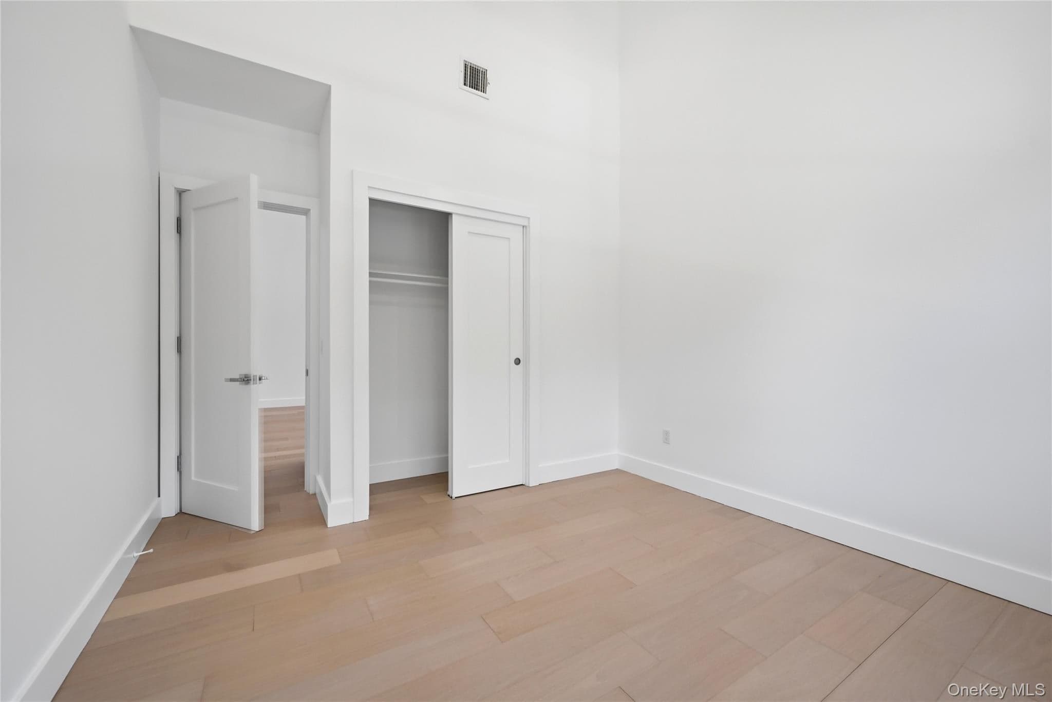 19 Montauk Highway Unit: 9 thumbnail 12