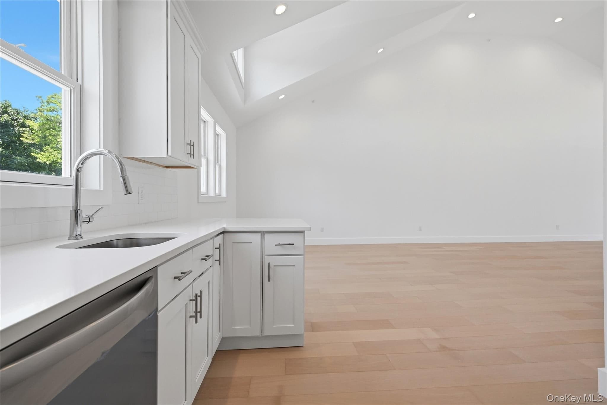 19 Montauk Highway Unit: 9 thumbnail 7