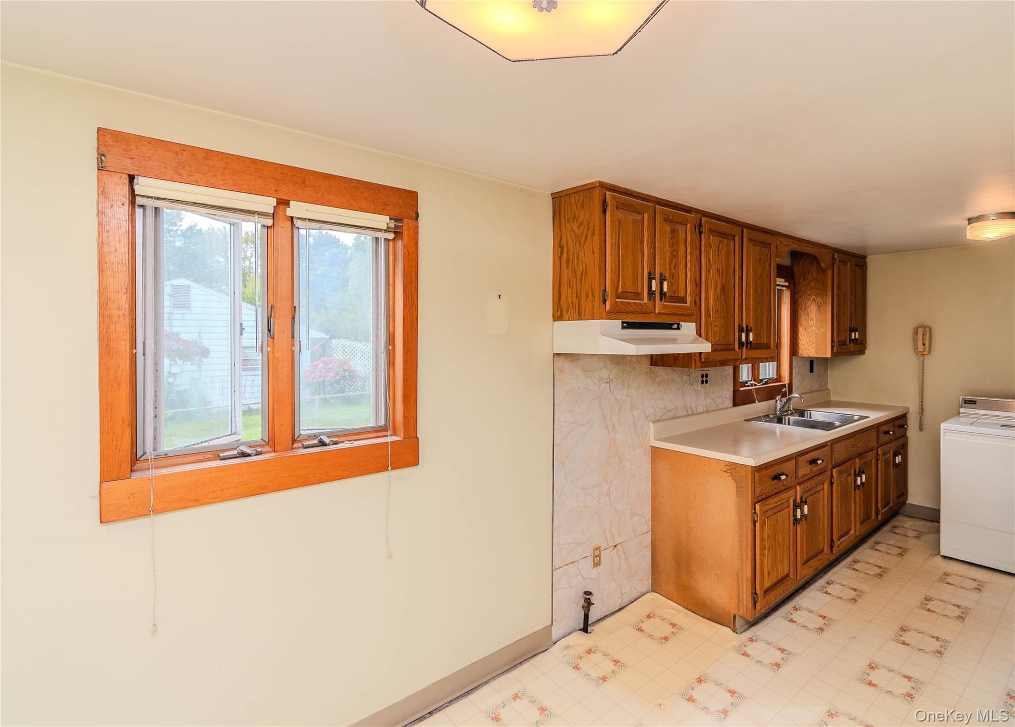 108 Wood Street thumbnail 9