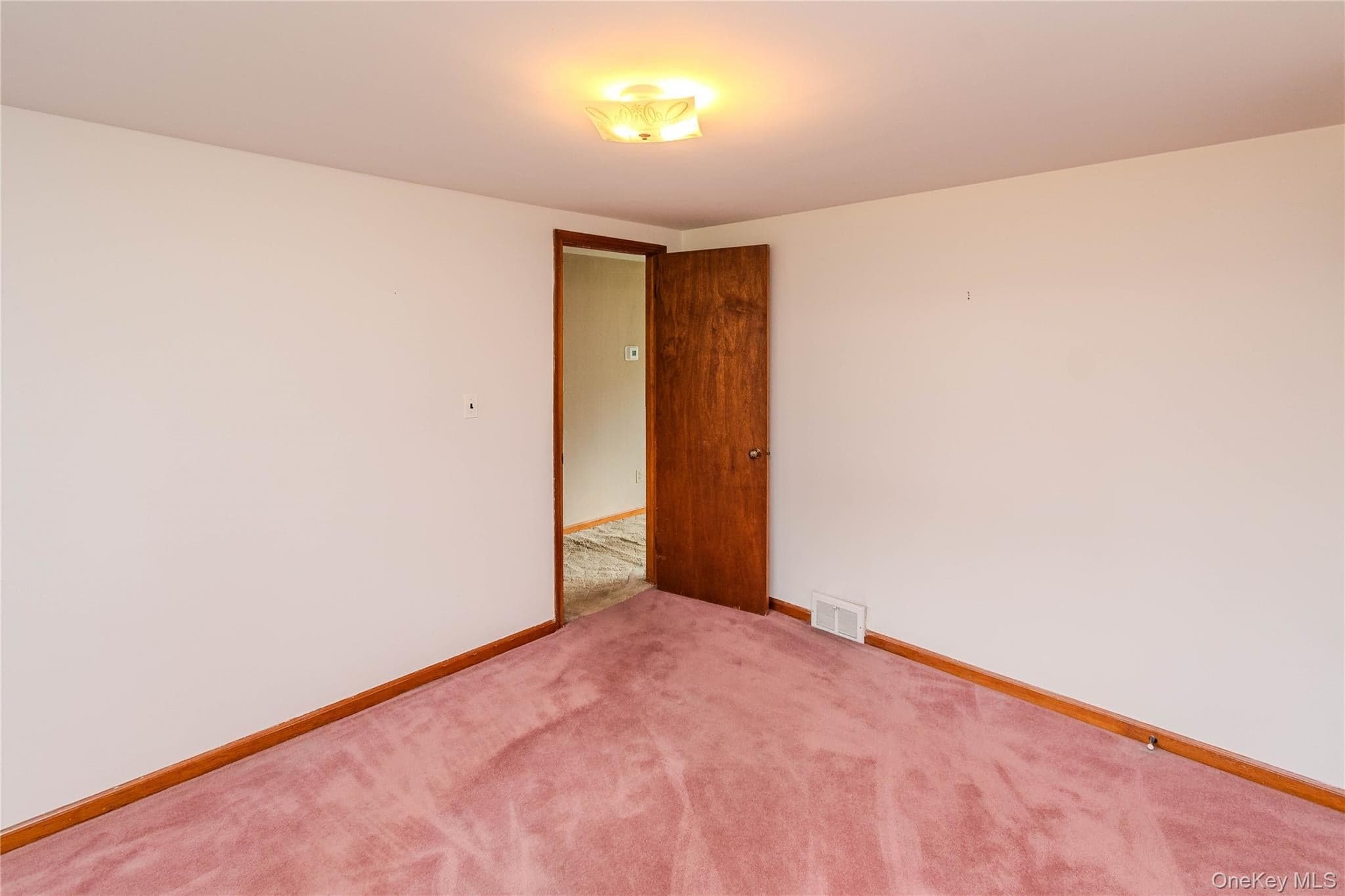 108 Wood Street thumbnail 16