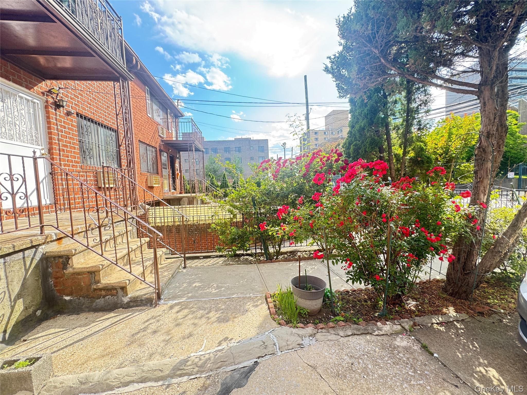 143-16 Franklin Avenue thumbnail 5
