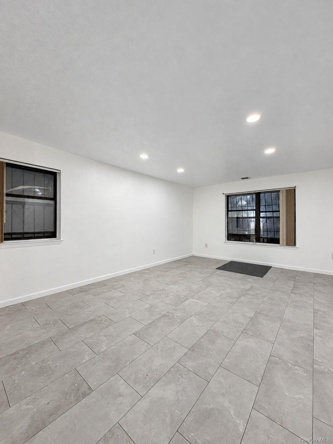 818 Trinity Avenue Unit: B thumbnail 4