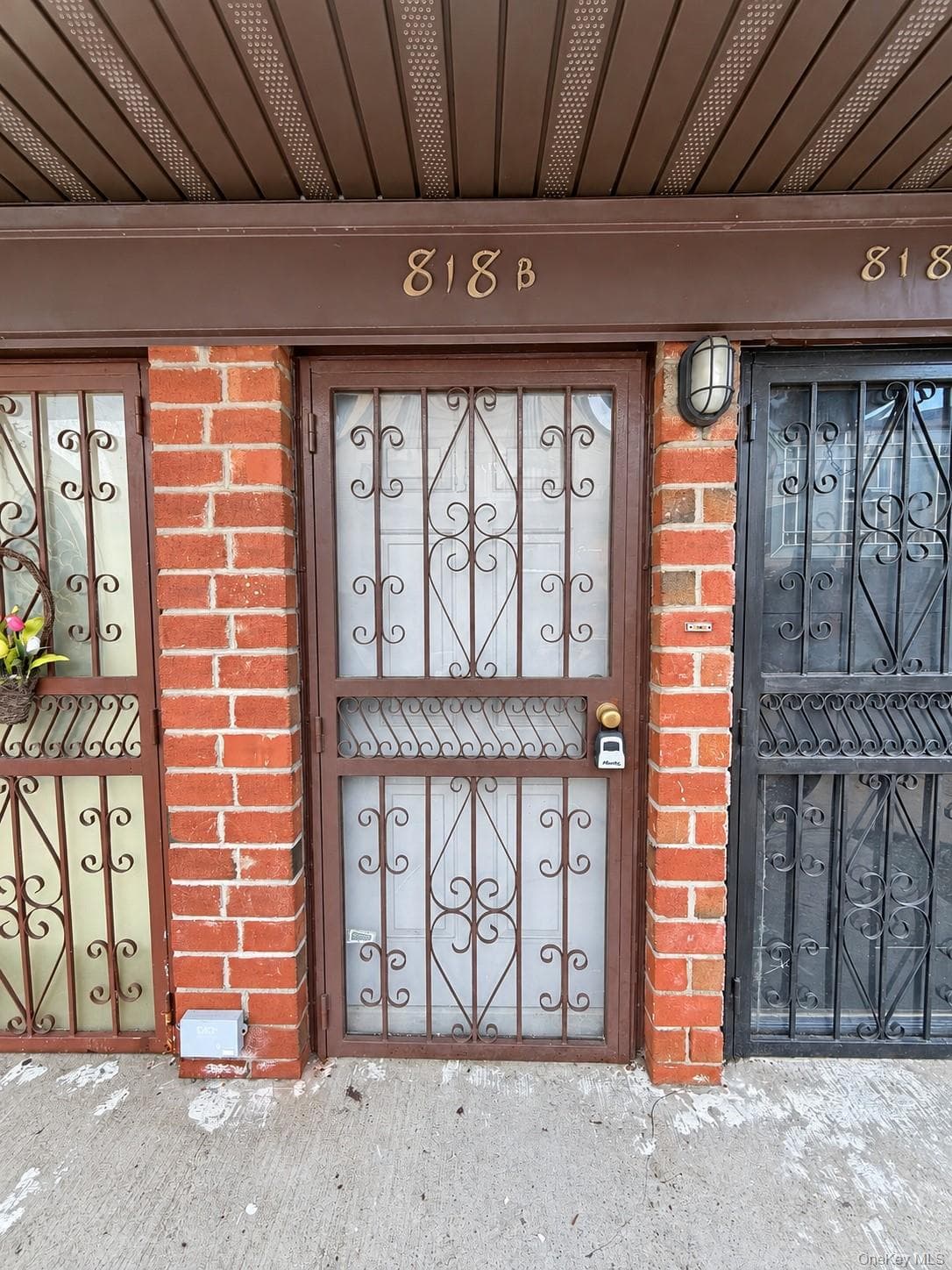 818 Trinity Avenue Unit: B thumbnail 2