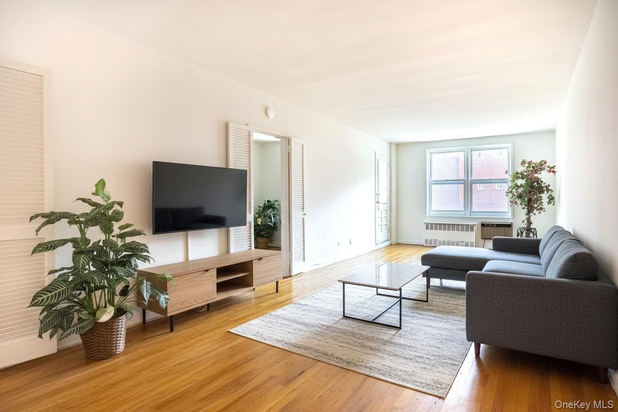 144-30 Sanford Avenue Unit: 2N thumbnail 3