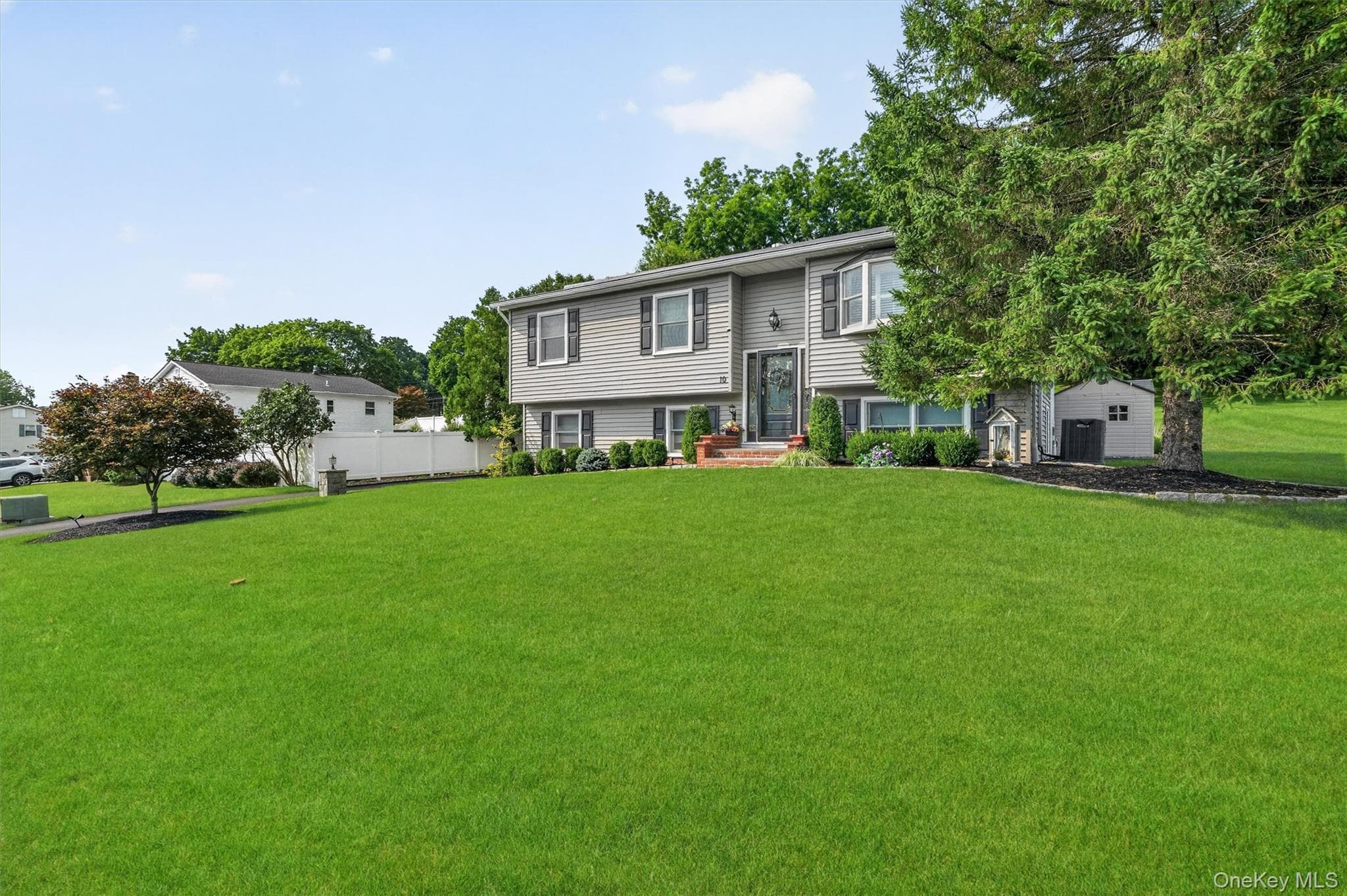 10 Pine Drive thumbnail 45