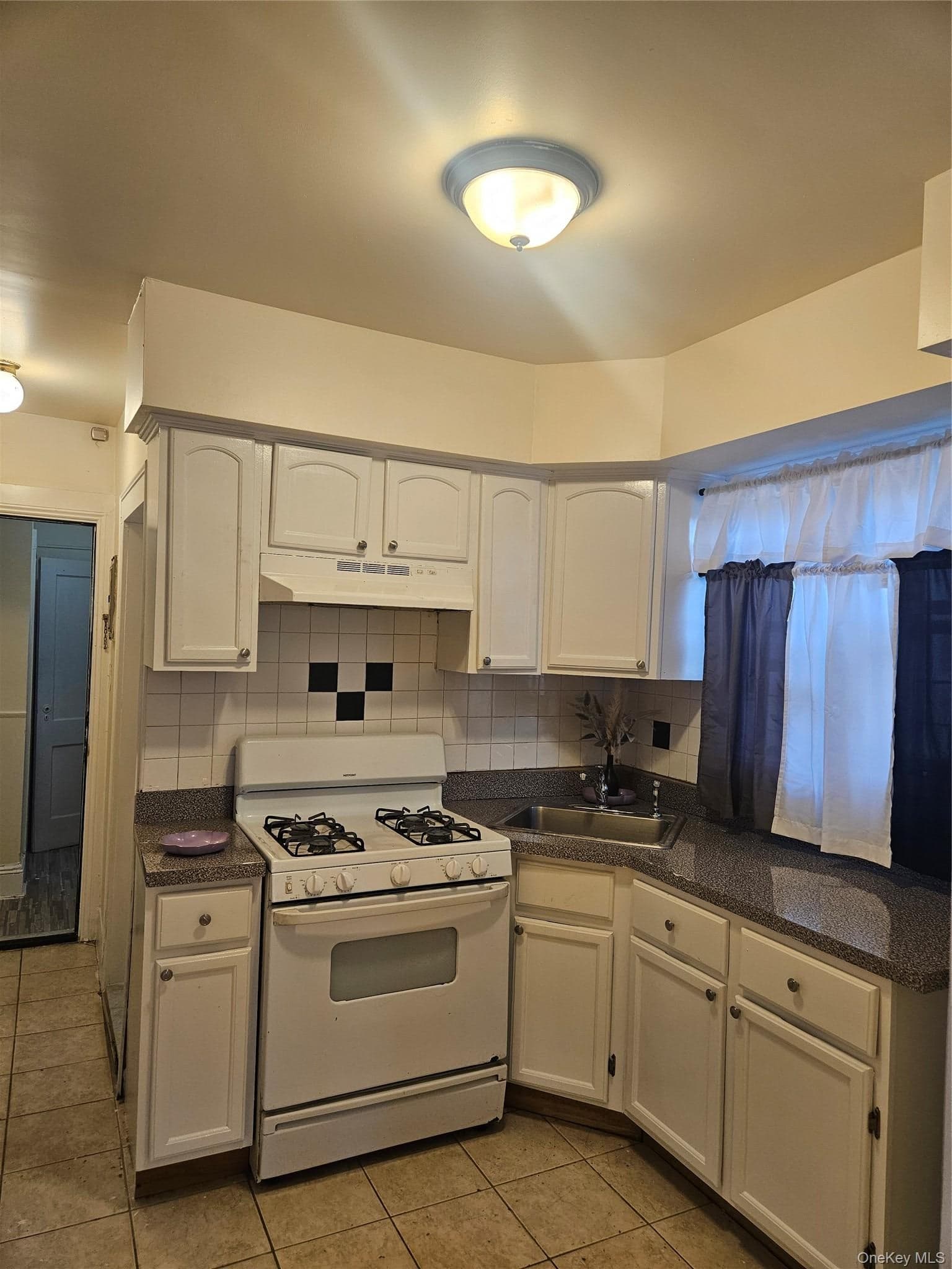 145-08 Arlington Terrace thumbnail 14