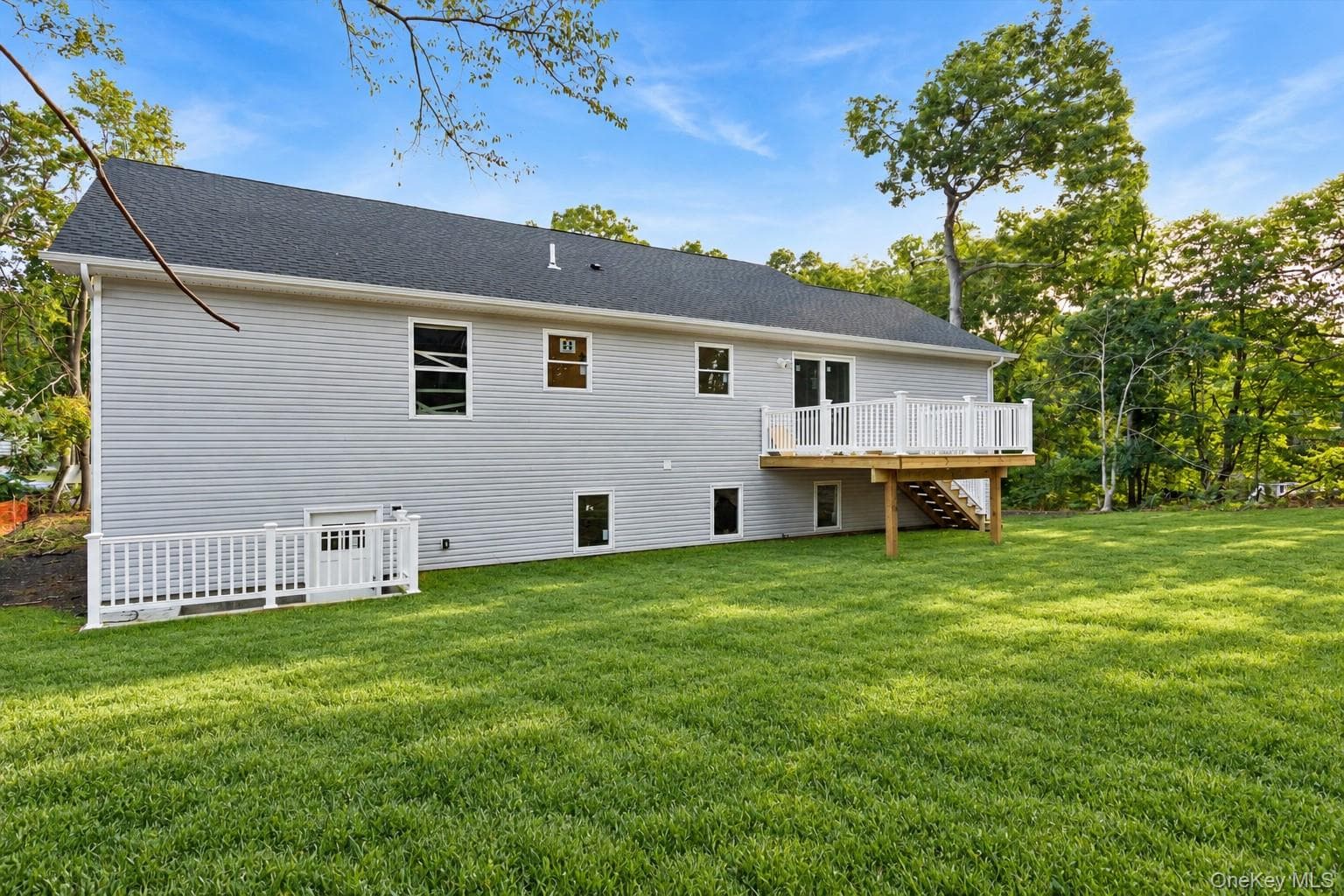 129 Cedar Lane thumbnail 17