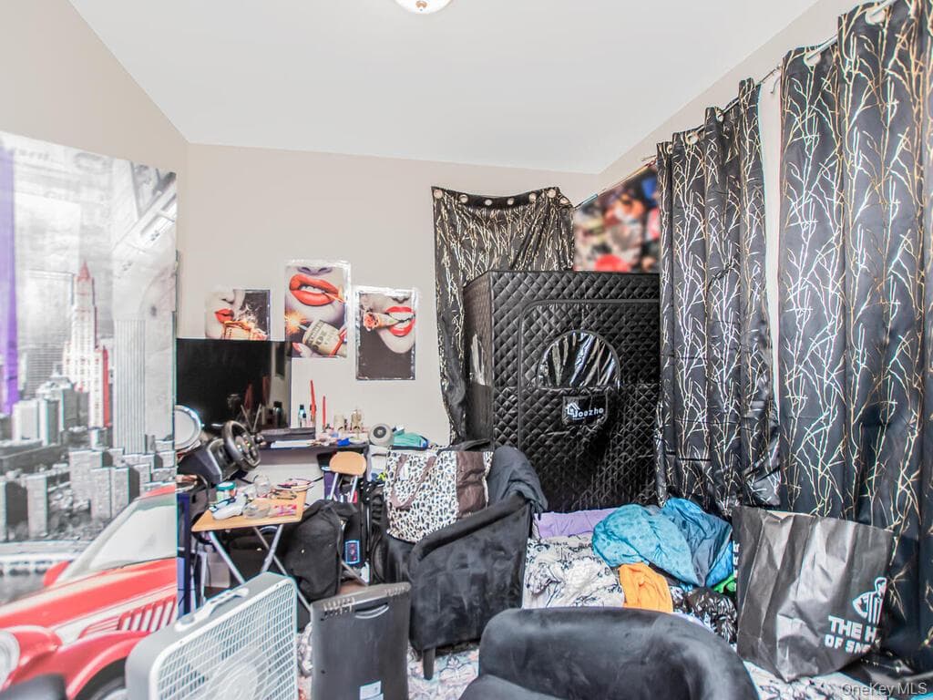 1406 White Plains Road thumbnail 12