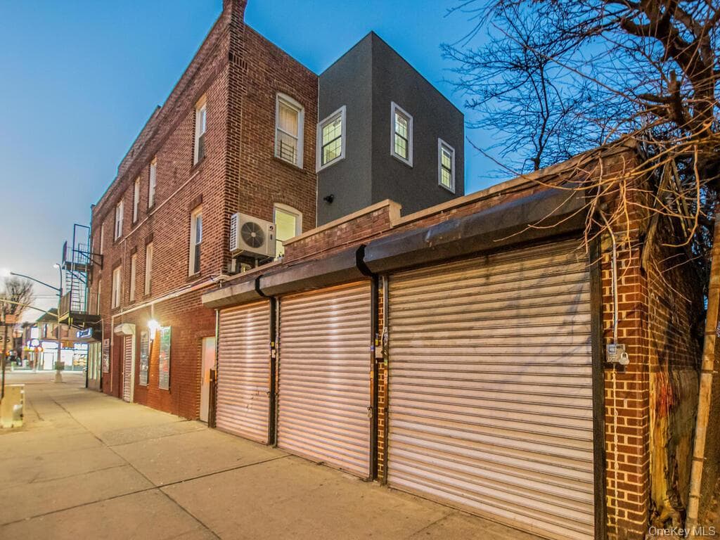 1406 White Plains Road thumbnail 31