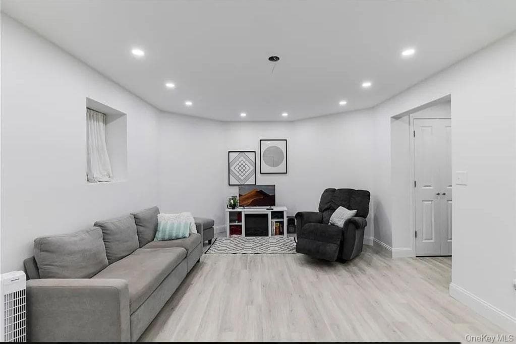 169 S Pascack Road thumbnail 31
