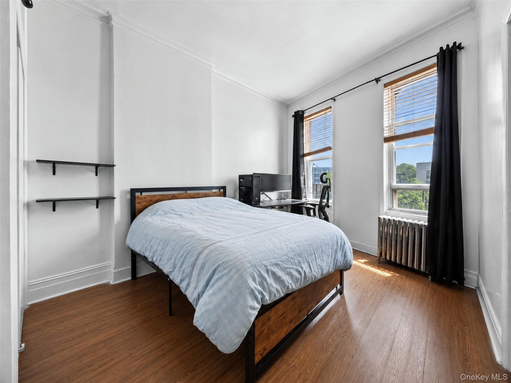 60-11 Myrtle Avenue thumbnail 21