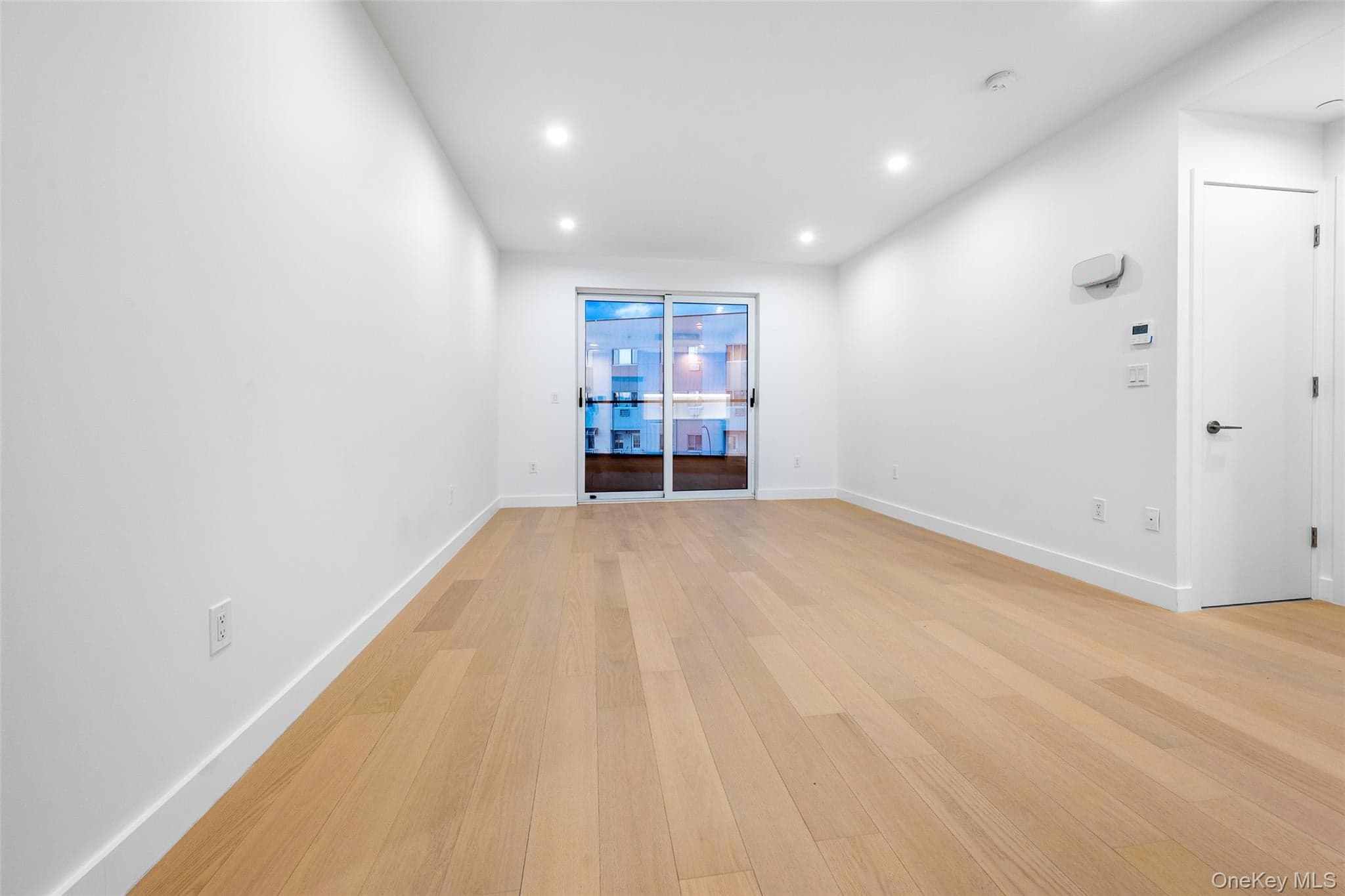 150-02 Northern Boulevard Unit: 3L thumbnail 6