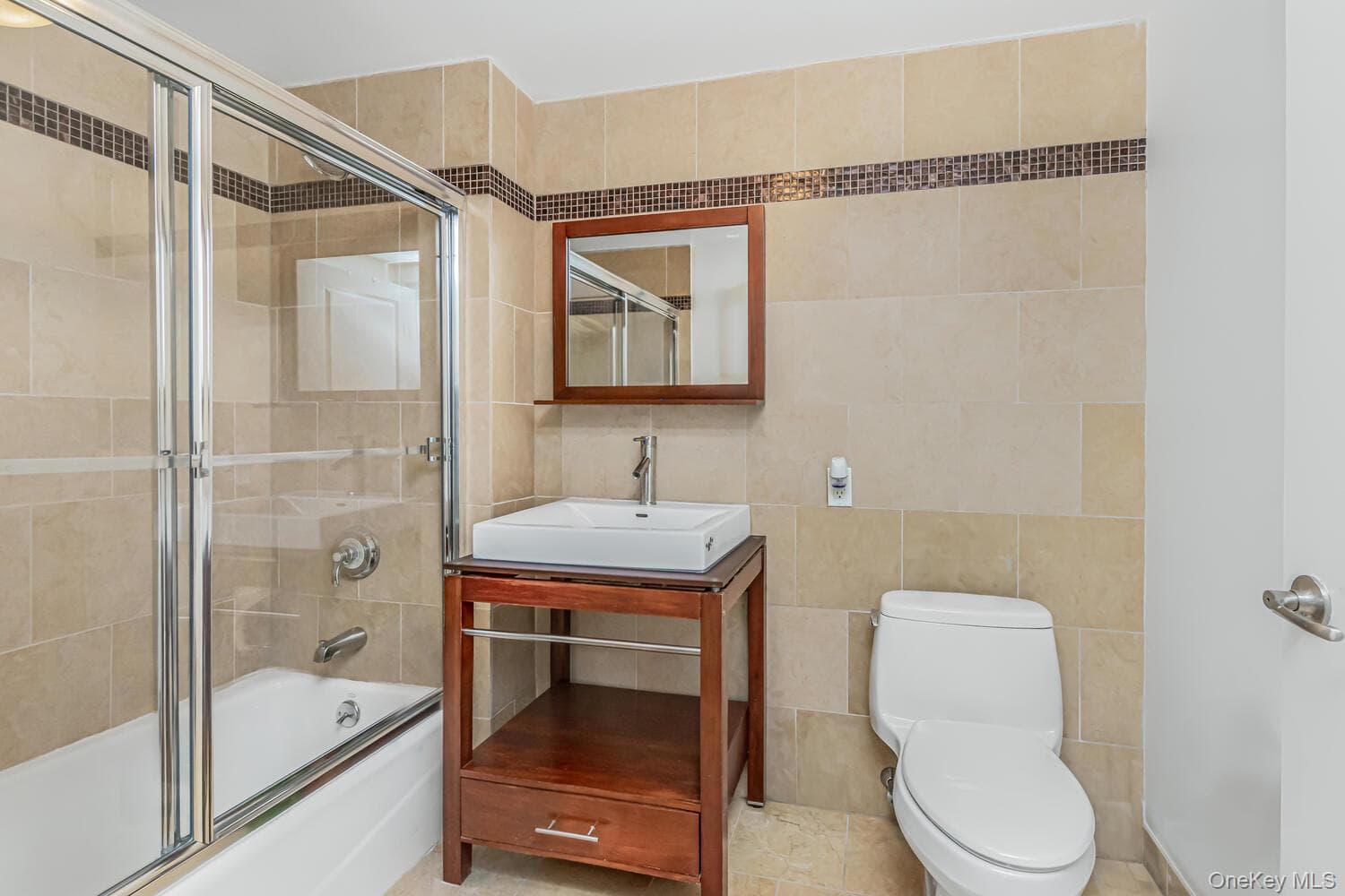 1490 Outlook Avenue Unit: 1D thumbnail 7
