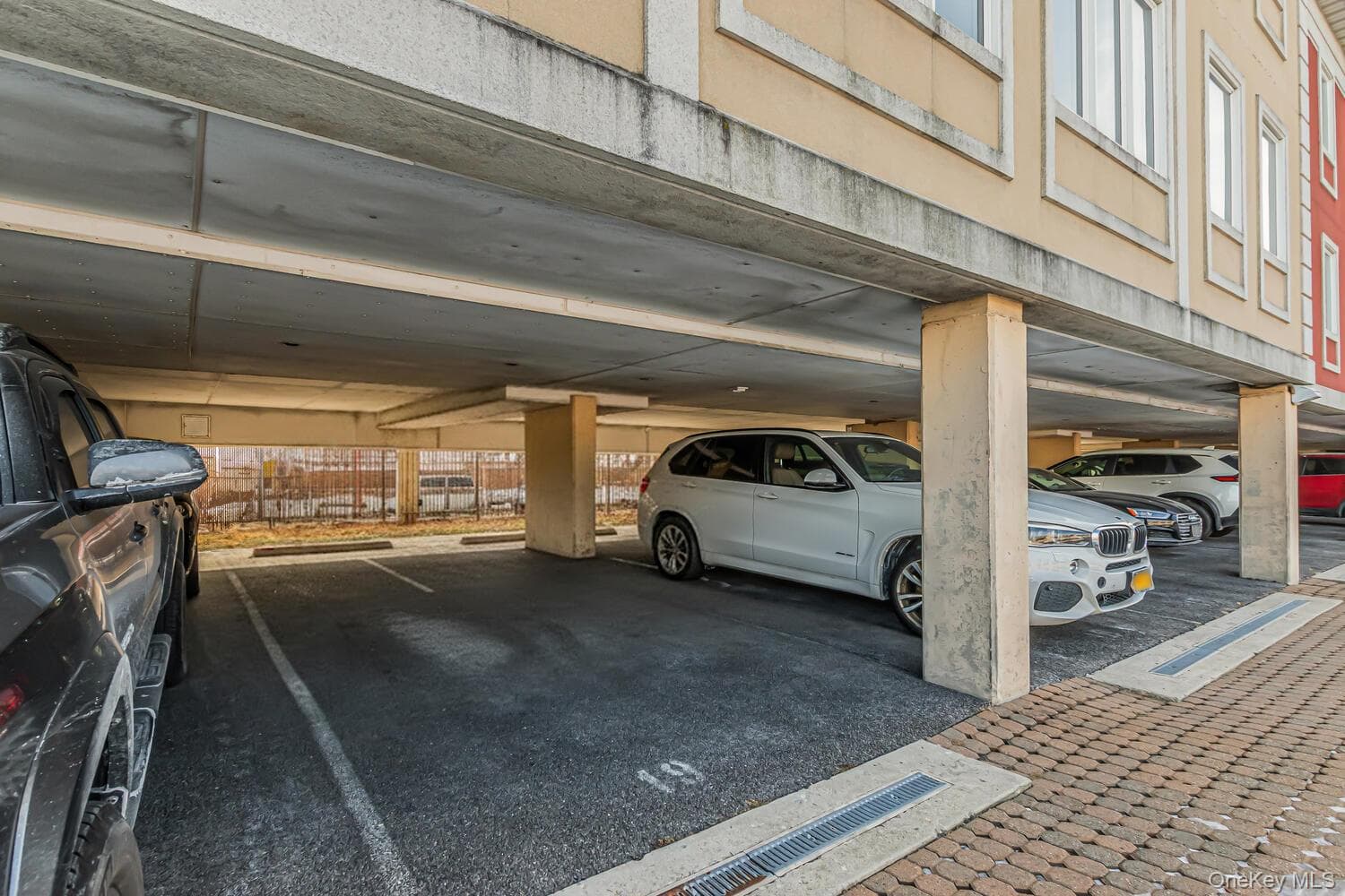 1490 Outlook Avenue Unit: 1D thumbnail 12