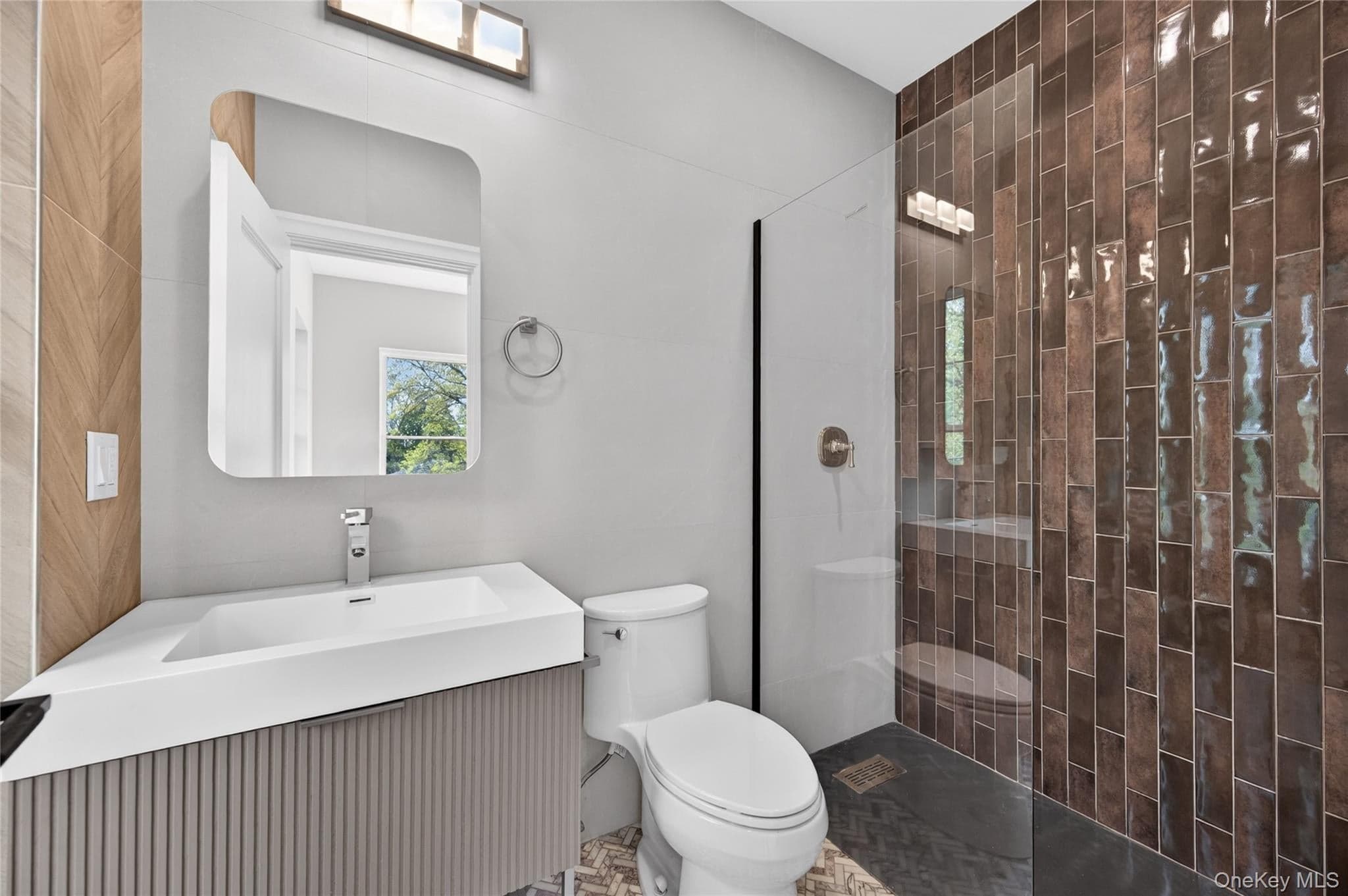 15 Ridge Drive thumbnail 9