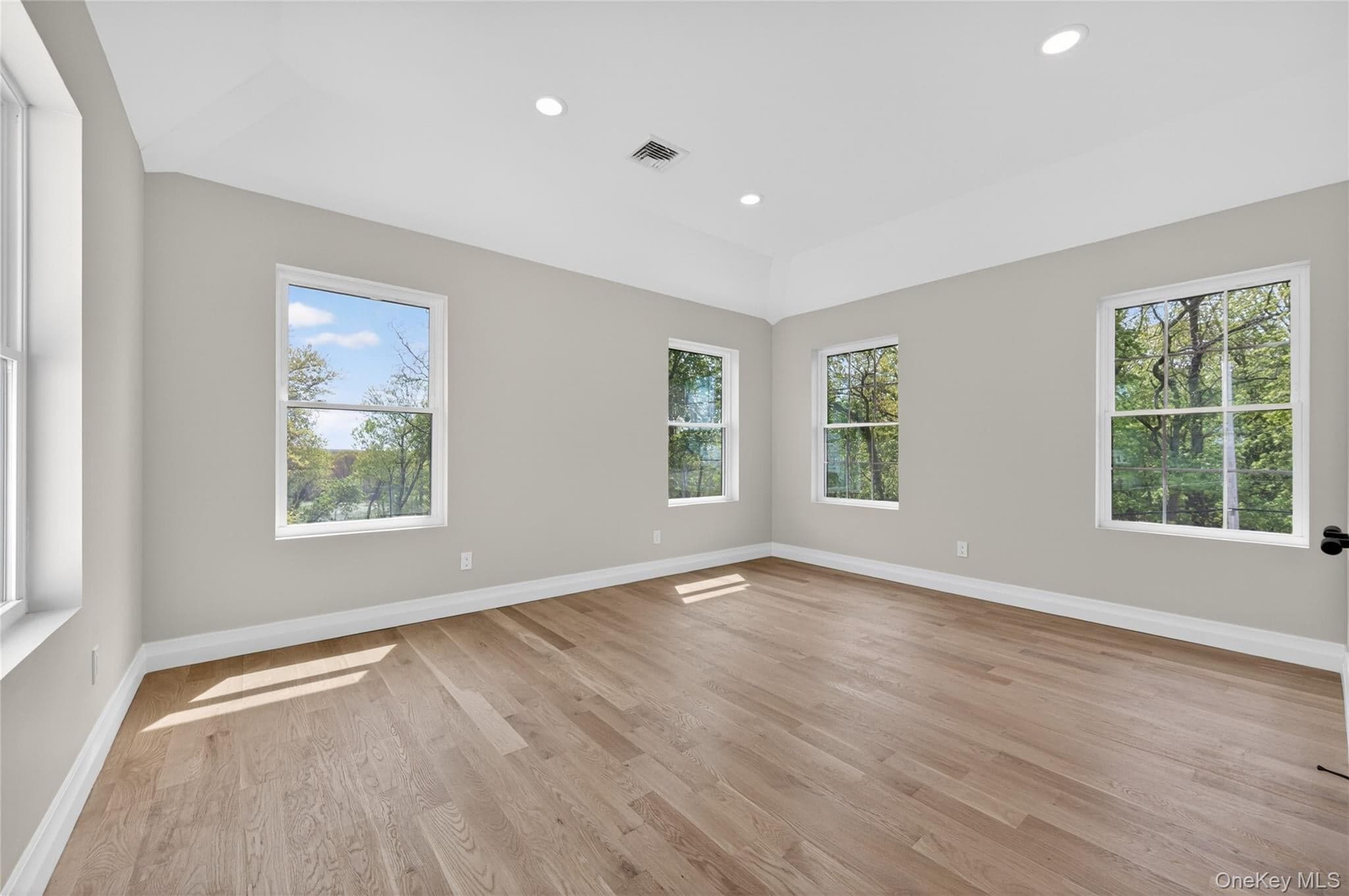 15 Ridge Drive thumbnail 31