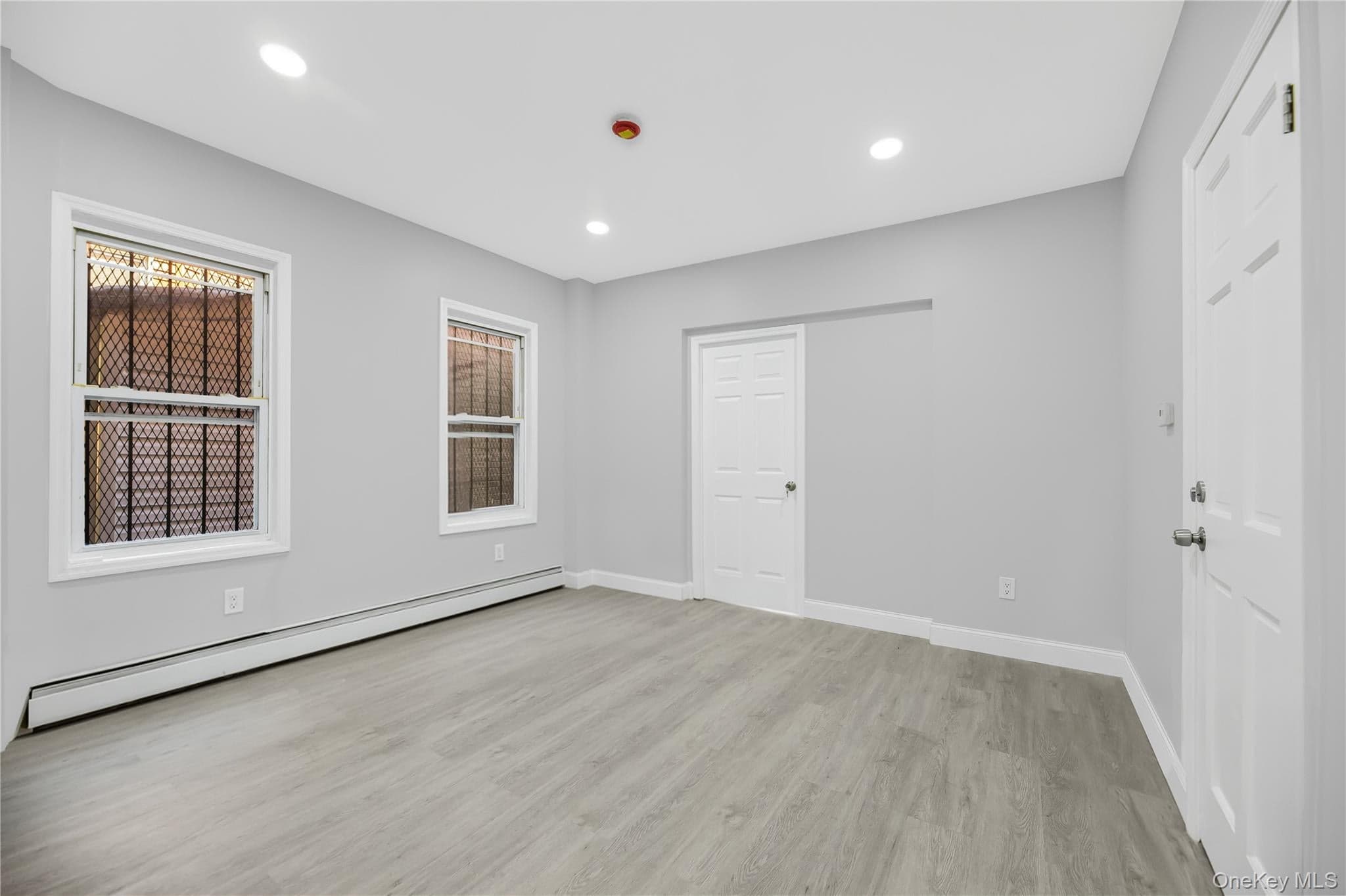 1893 Longfellow Avenue thumbnail 18