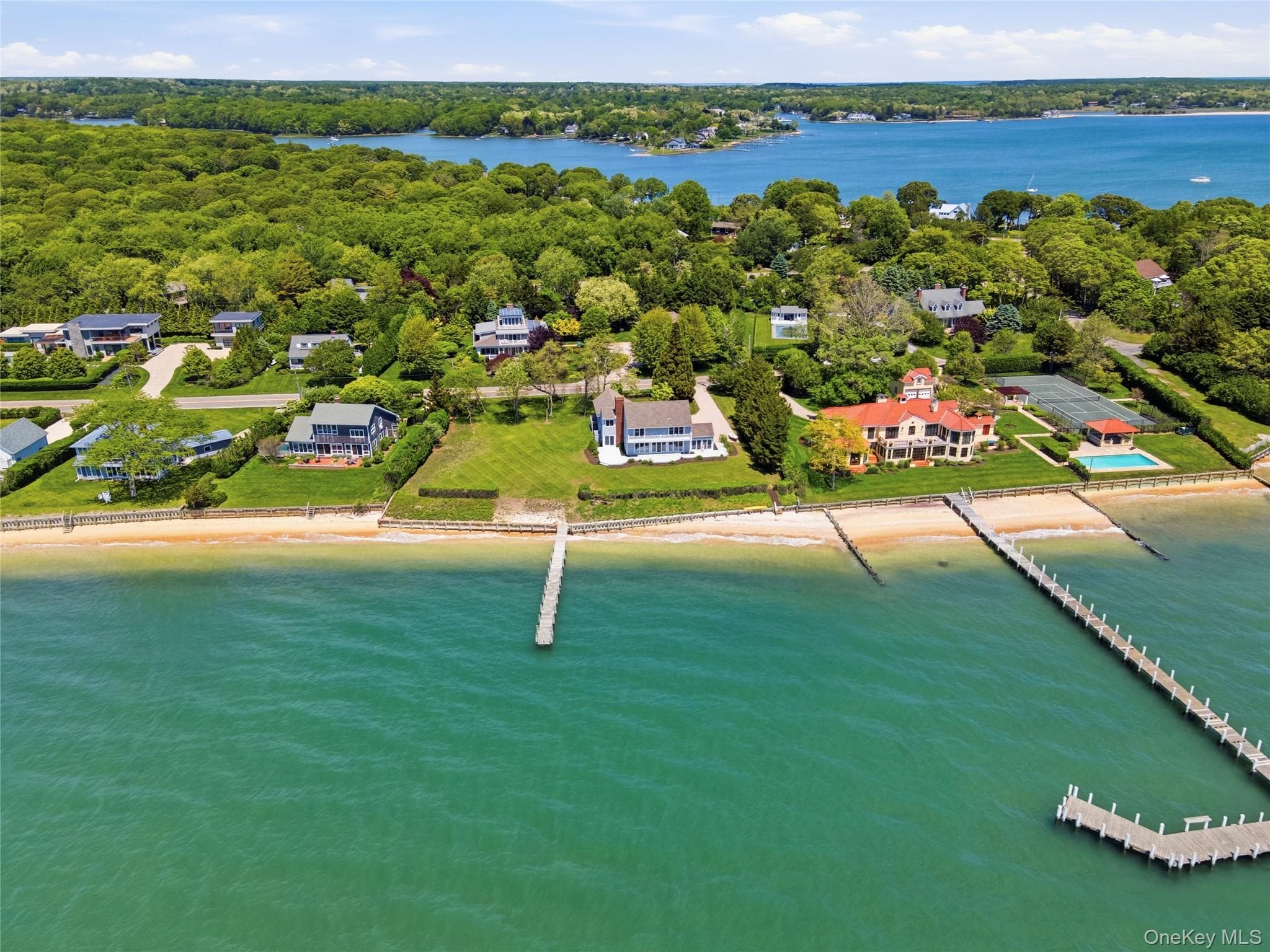90 Peconic Avenue thumbnail 35
