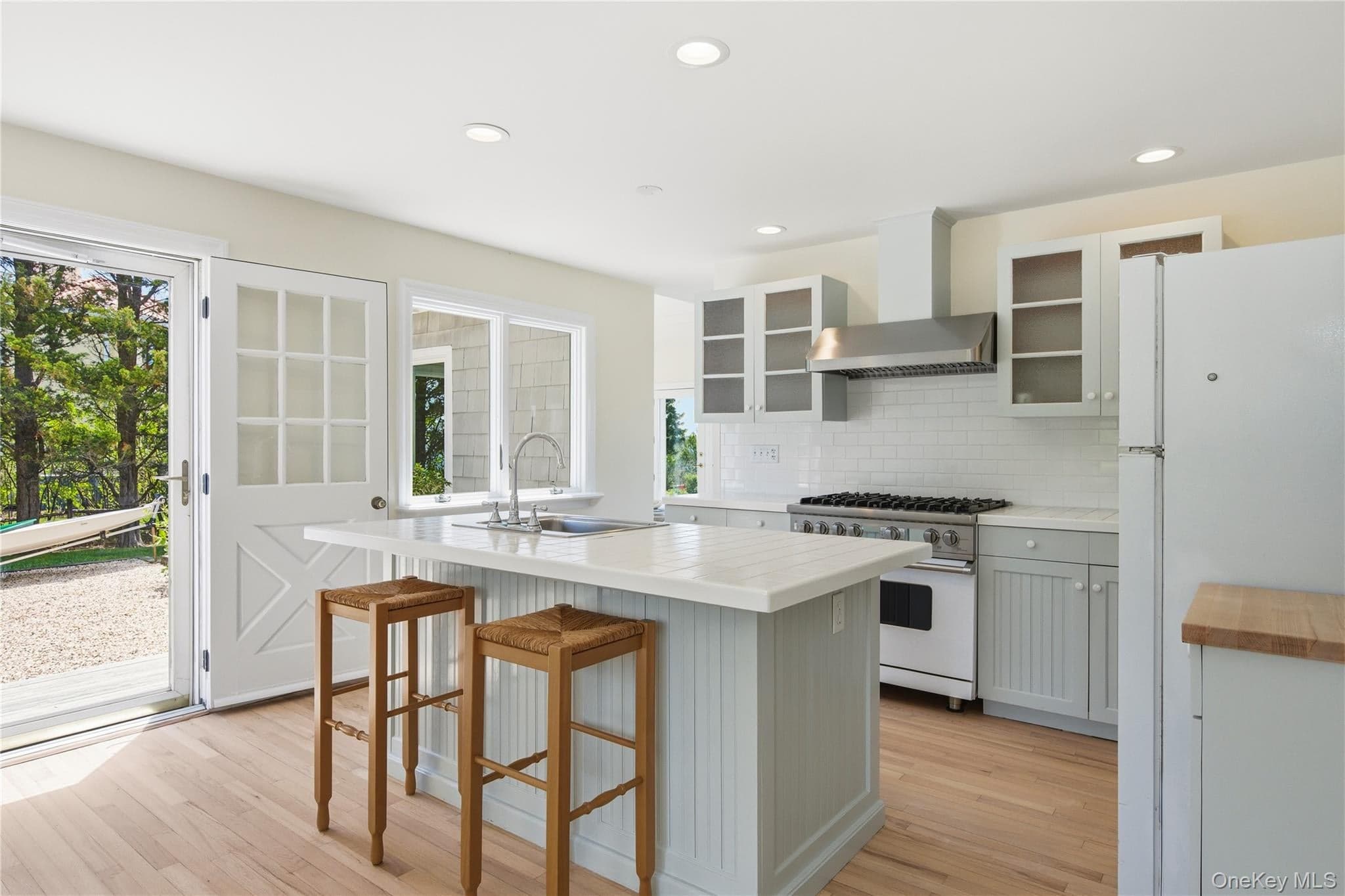 90 Peconic Avenue thumbnail 18