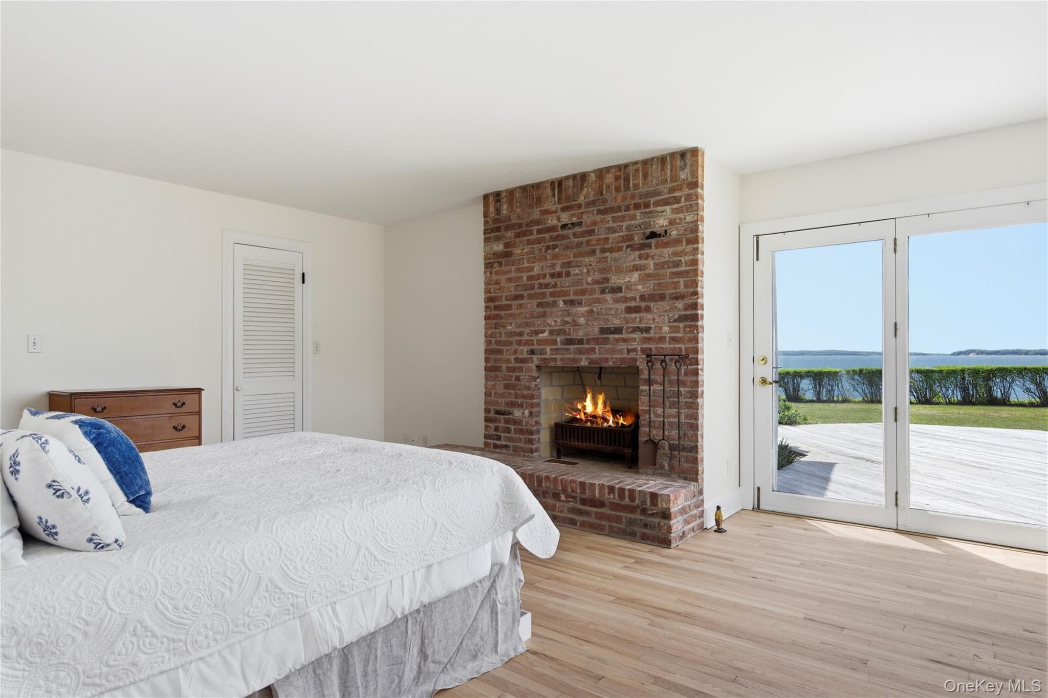 90 Peconic Avenue thumbnail 20
