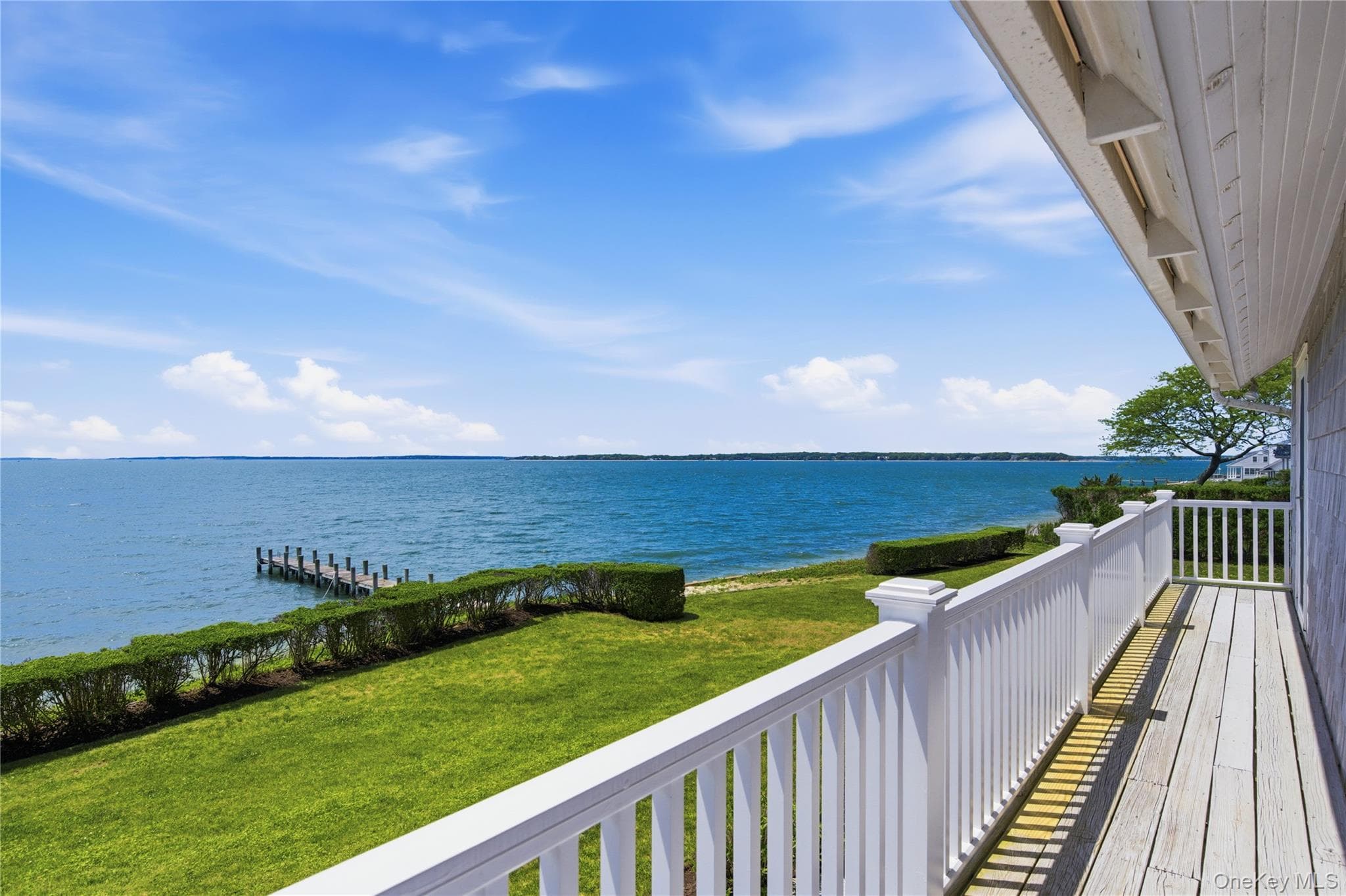 90 Peconic Avenue thumbnail 28