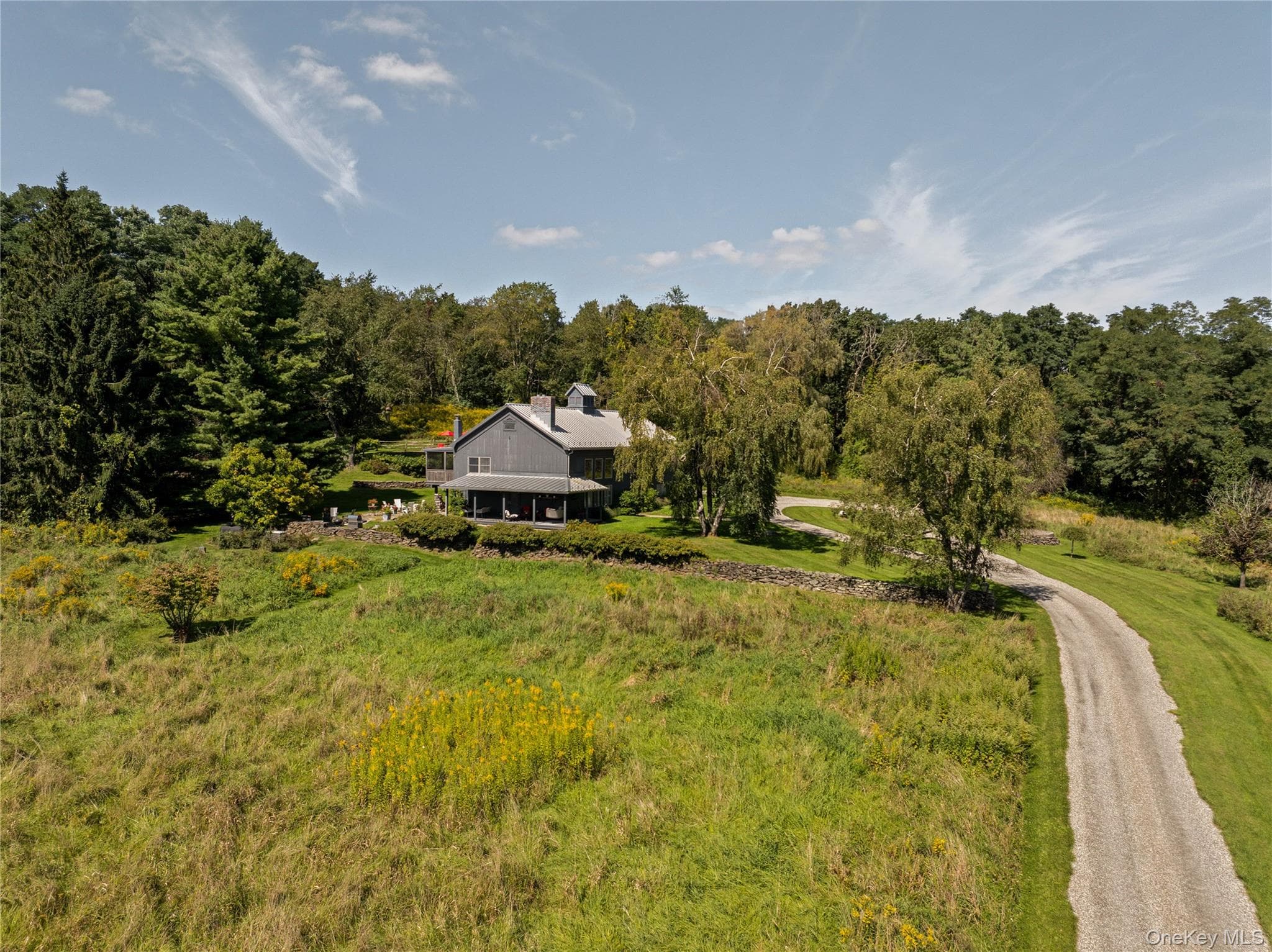 823 N Quaker Hill Road photo 1