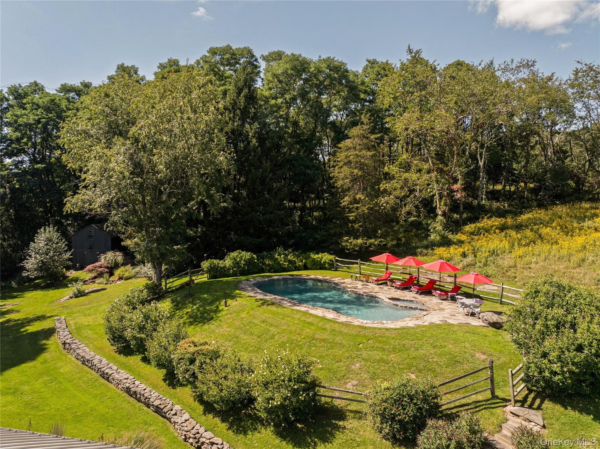 823 N Quaker Hill Road thumbnail 2
