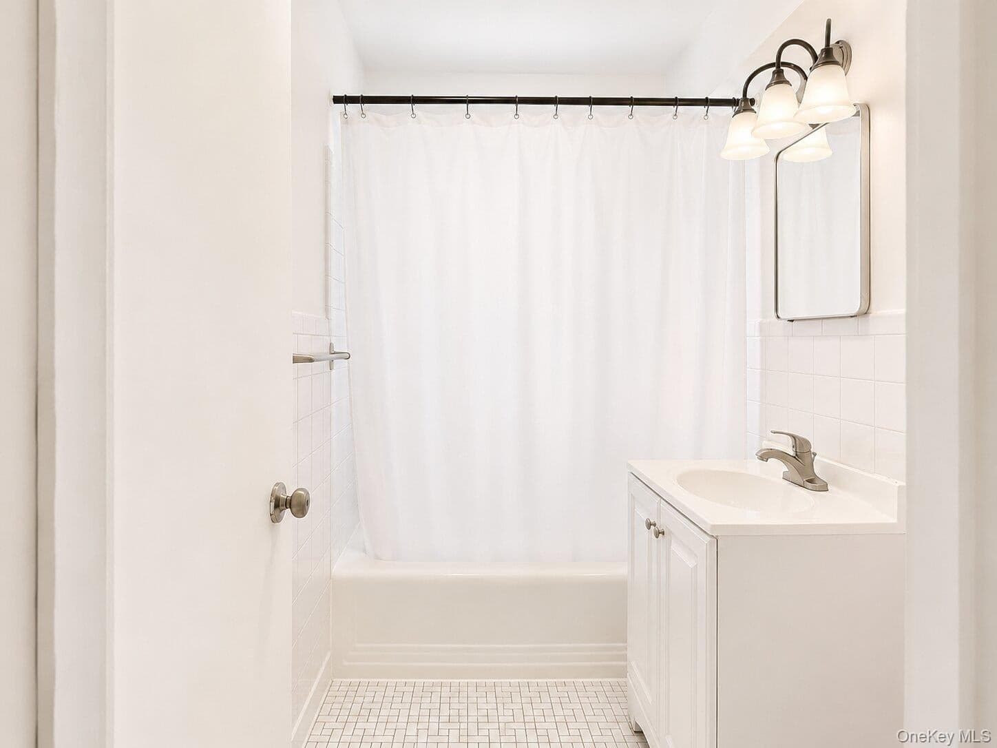 4295 Webster Avenue Unit: 2D thumbnail 9