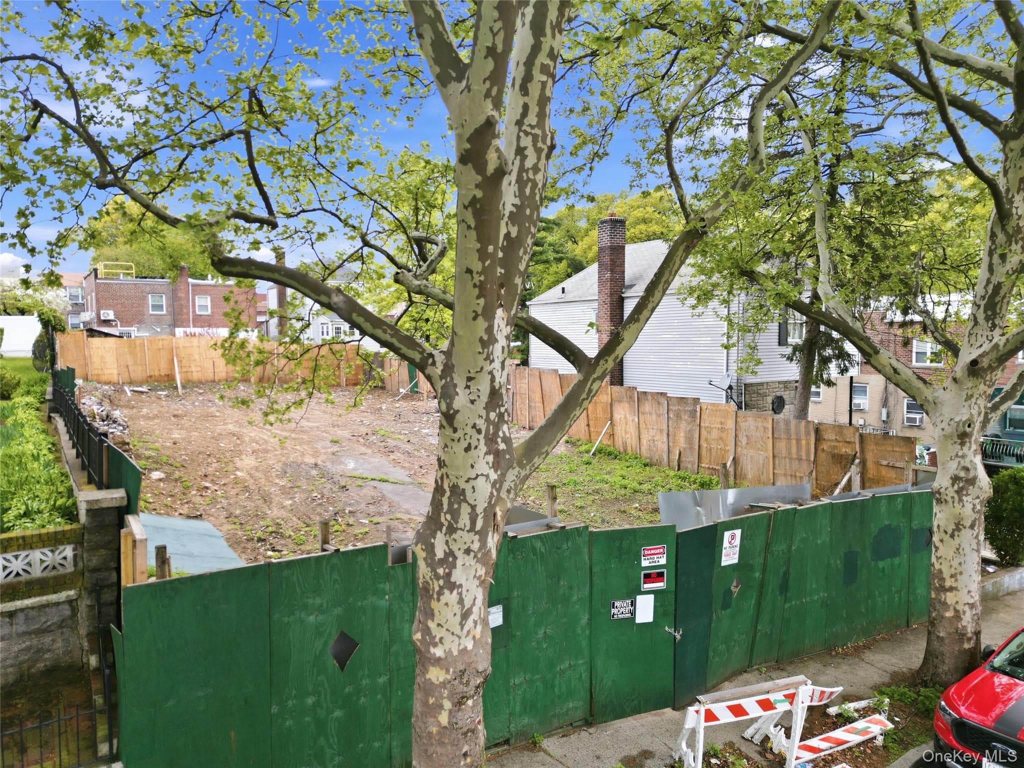 2945 Tenbroeck Avenue thumbnail 3
