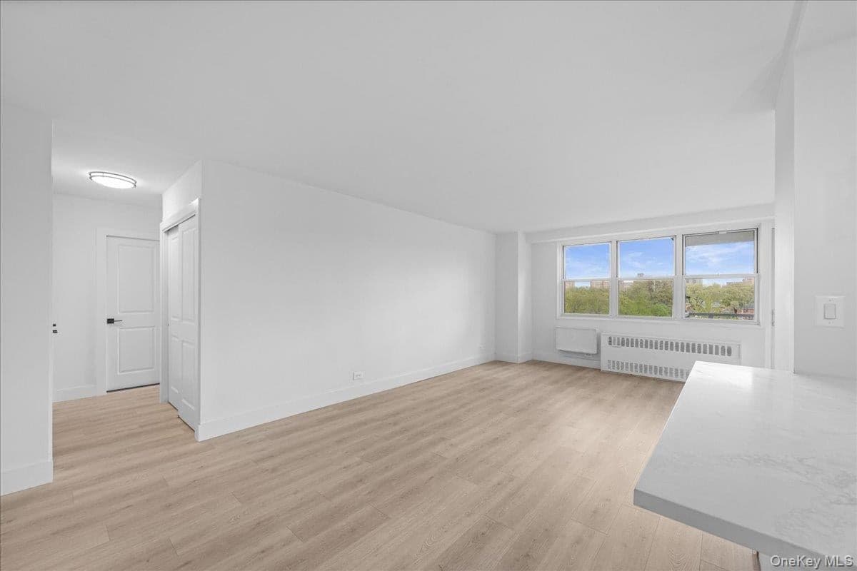 880 Boynton Avenue Unit: 10H thumbnail 13