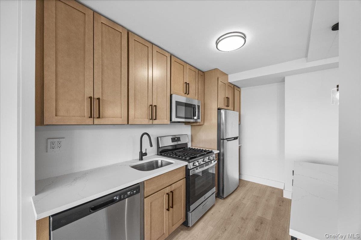 880 Boynton Avenue Unit: 10H thumbnail 10