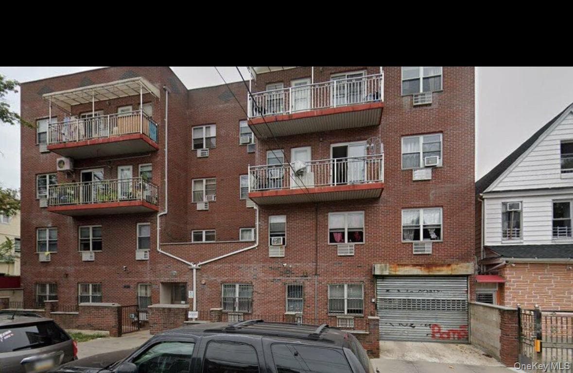 10815 37th Drive Unit: 4B, Corona