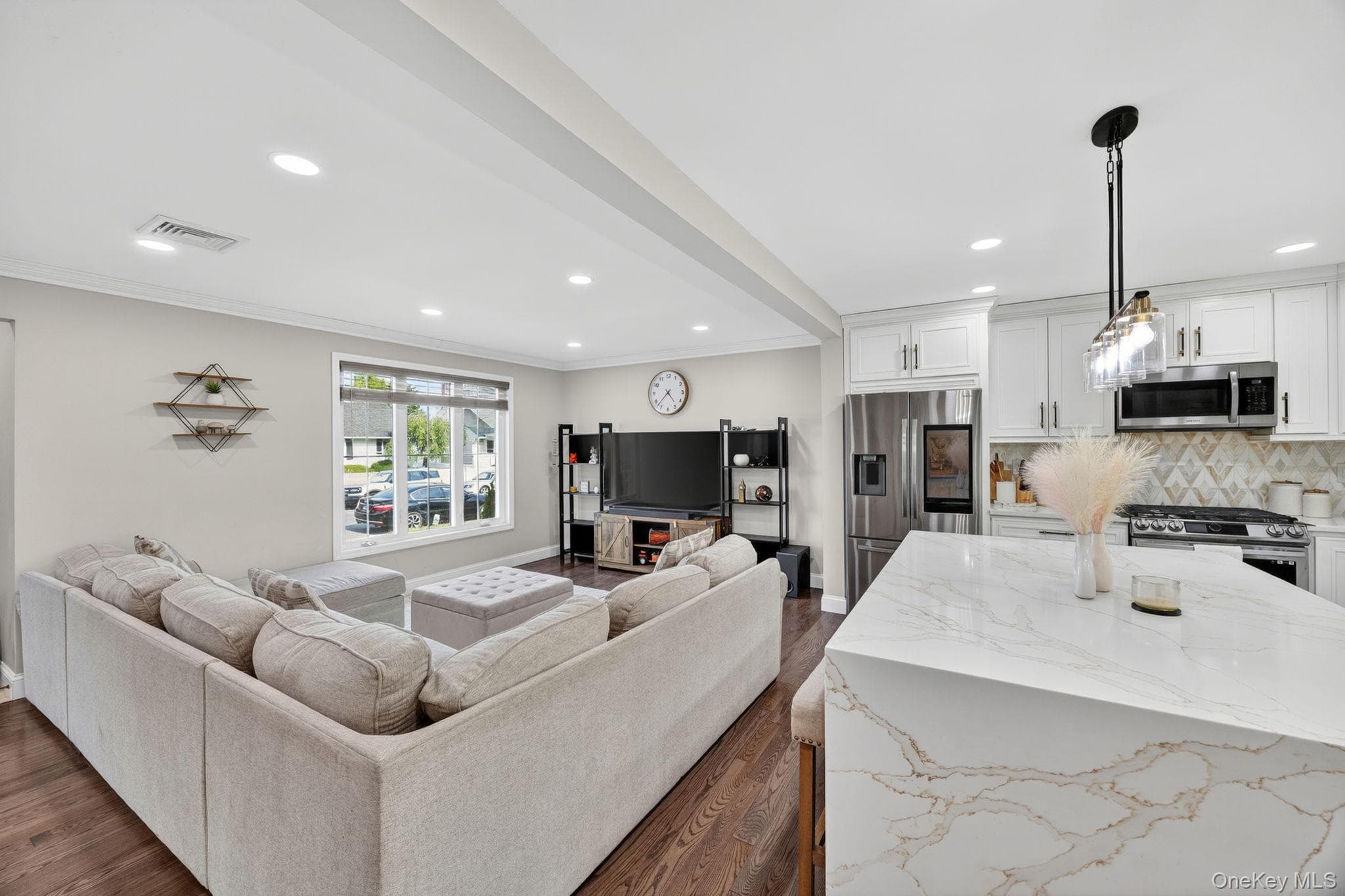 99 Kuhl Avenue thumbnail 5