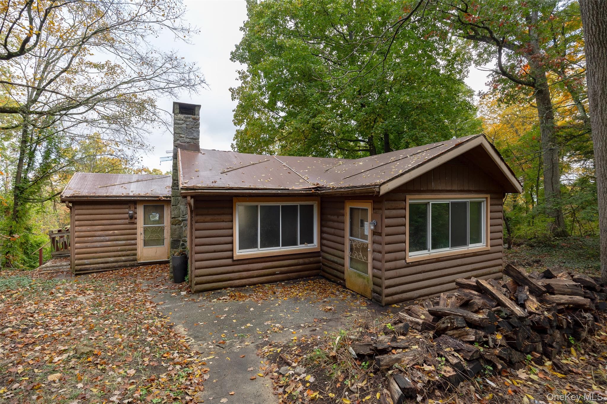 76 Pleasant Road photo 1